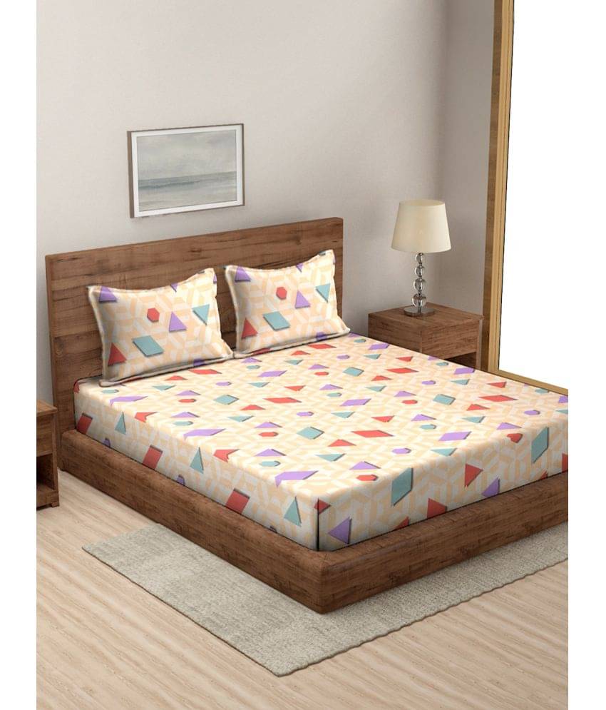Modefe Microfiber 1 Double Queen Bedsheet with 2 Pillow Covers ( Peach ) Modefe Microfiber 1 Double Queen Bedsheet with 2 Pillow Covers ( Peach )