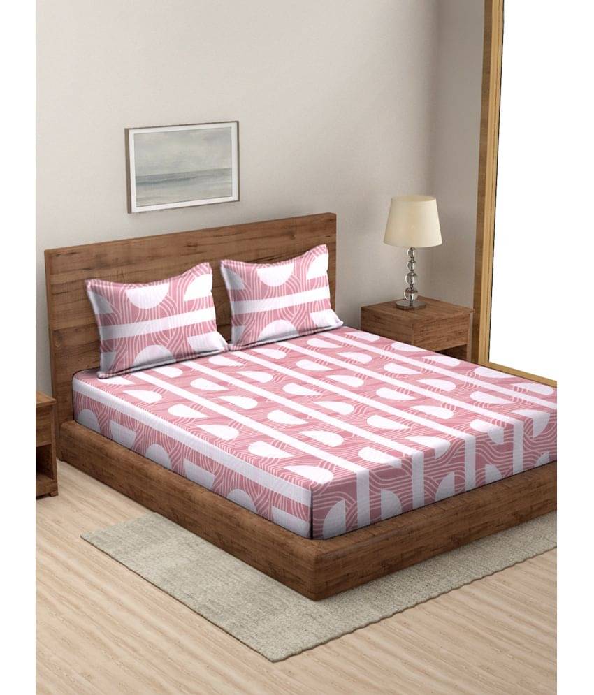     			Modefe Microfiber 1 Double Queen Bedsheet with 2 Pillow Covers ( Peach )