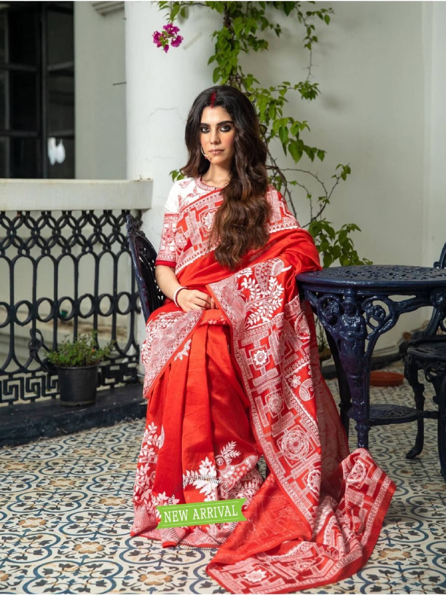 Apnisha Banarasi Silk Embellished Saree With Unstitched Blouse Piece ( Red ) Apnisha Banarasi Silk Embellished Saree With Unstitched Blouse Piece ( Red )