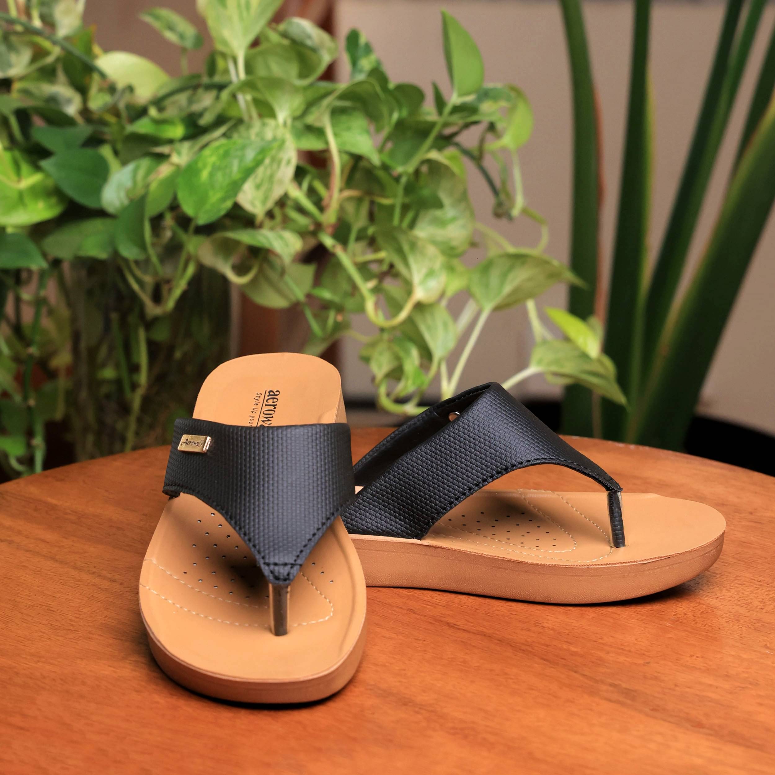     			Aerowalk Black Women's Flats