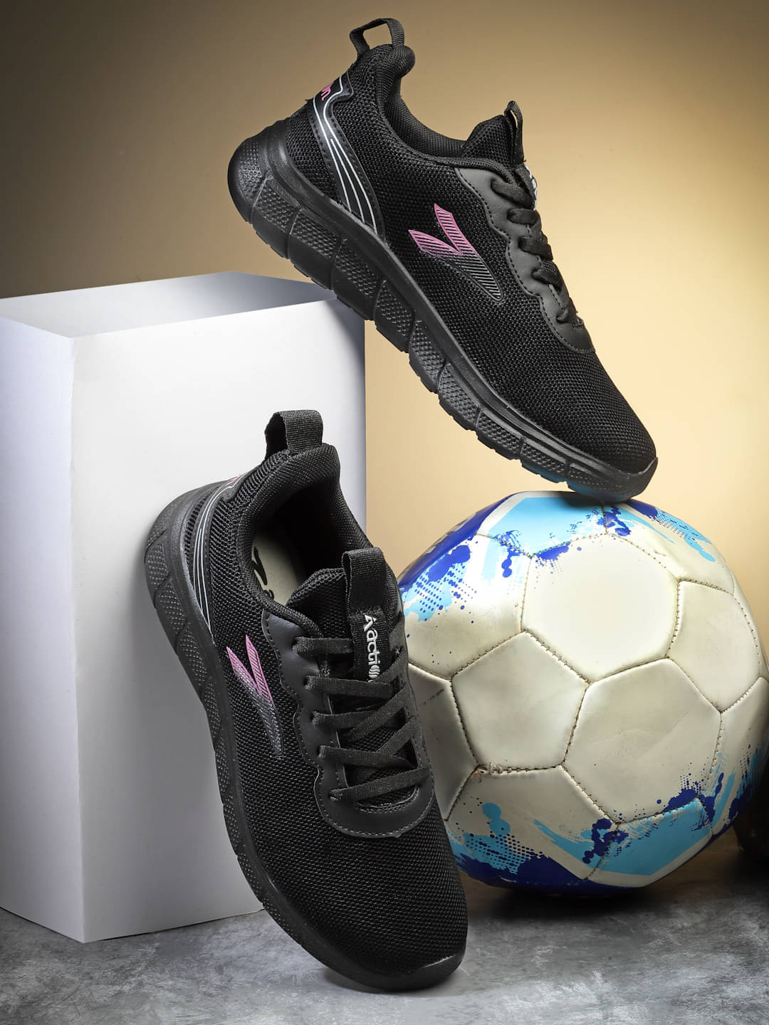 Action - Black Women's Running Shoes Action - Black Women's Running Shoes