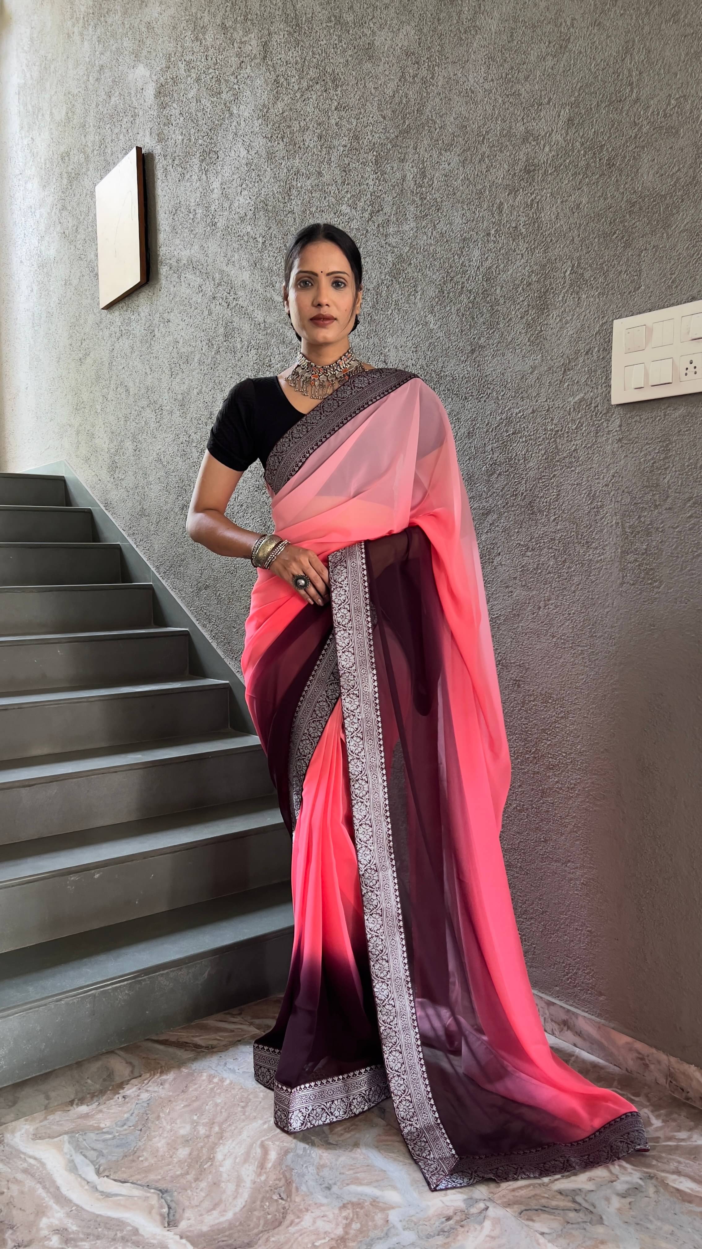    			JULEE Georgette Solid Saree With Unstitched Blouse Piece ( Pink )