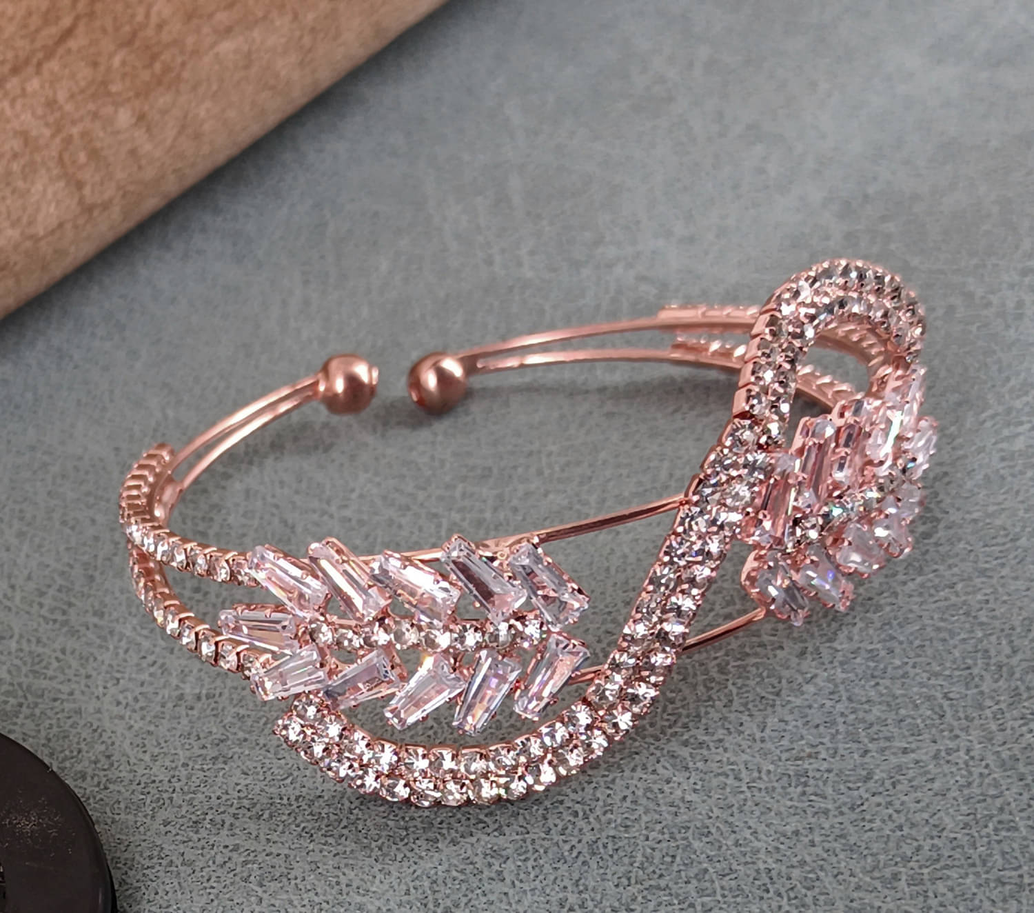SHANKH-KRIVA Rose Gold Bracelet ( Pack of 1 ) SHANKH-KRIVA Rose Gold Bracelet ( Pack of 1 )