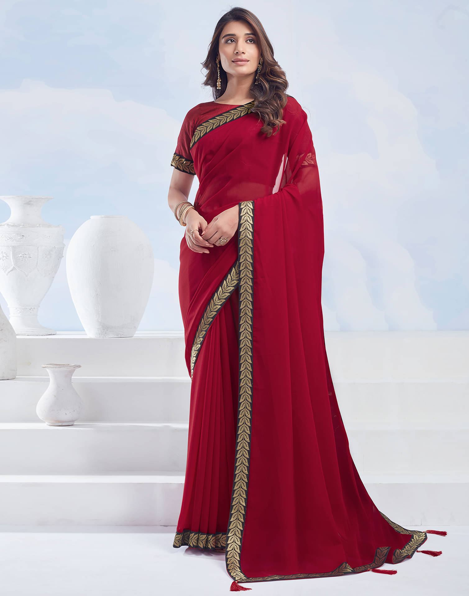     			Samah Georgette Solid Saree With Unstitched Blouse Piece ( Red )