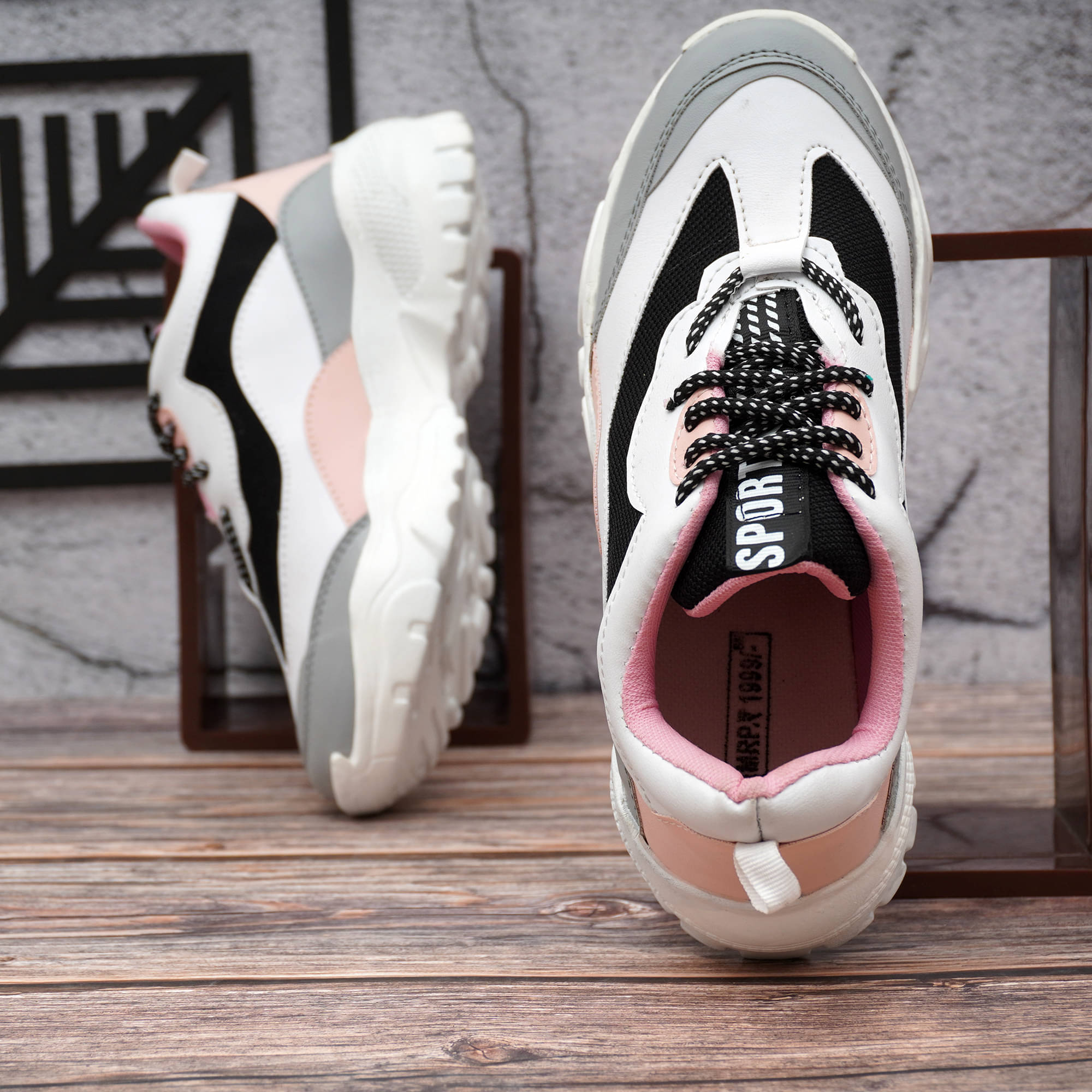     			suson Multicolor Women's Sneakers
