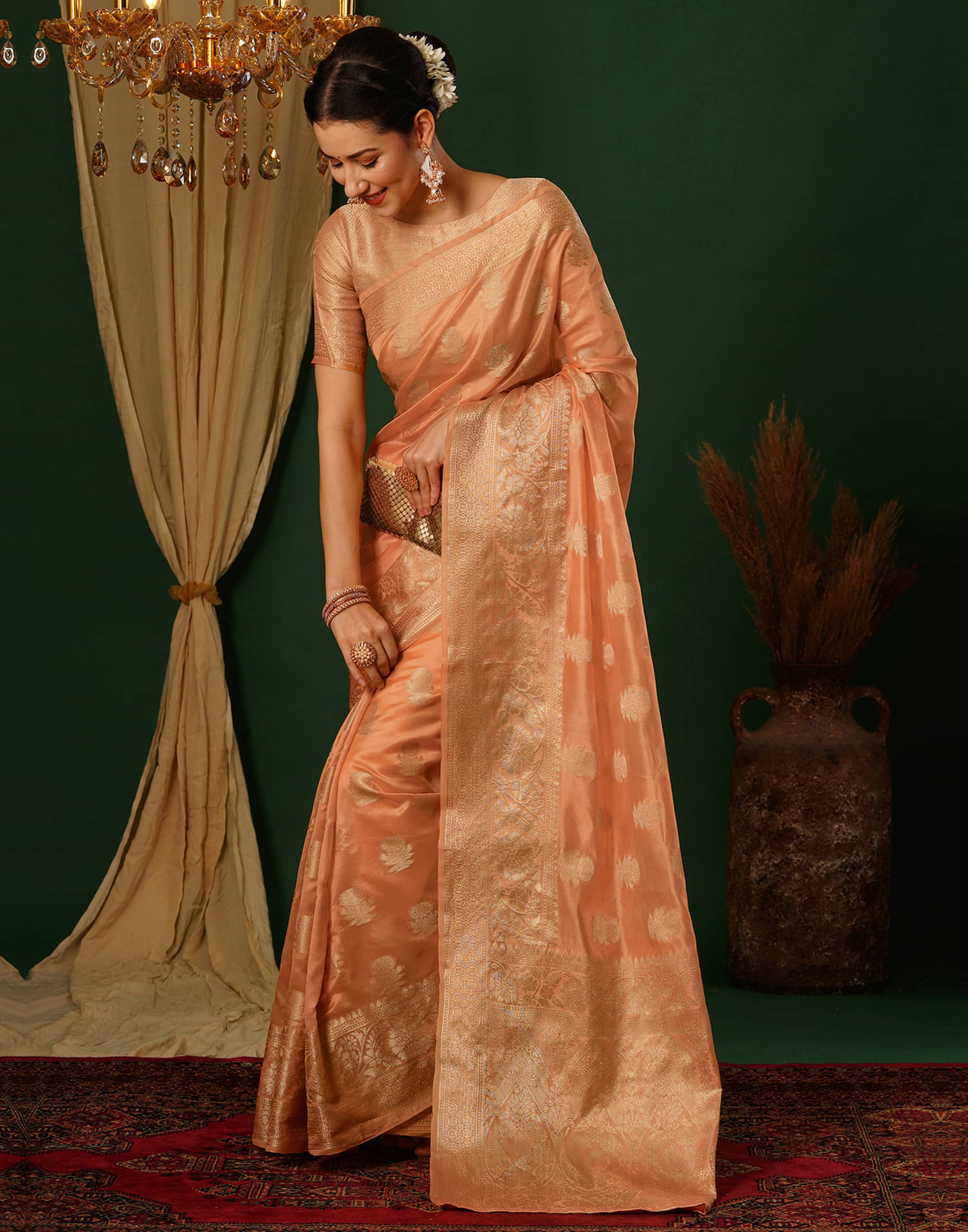     			Samah Silk Blend Woven Saree With Unstitched Blouse Piece ( Orange )