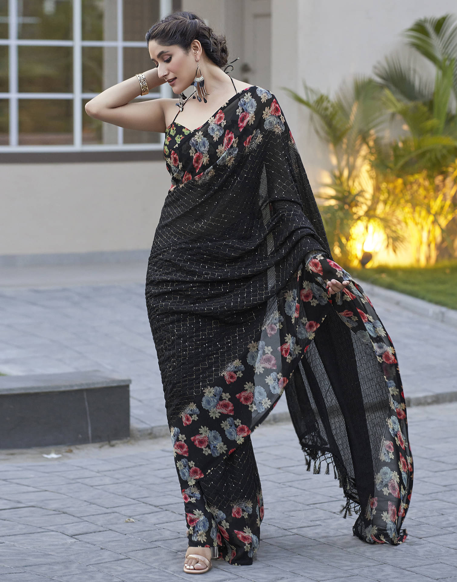     			Satrani Georgette Embroidered Saree With Unstitched Blouse Piece ( Black )