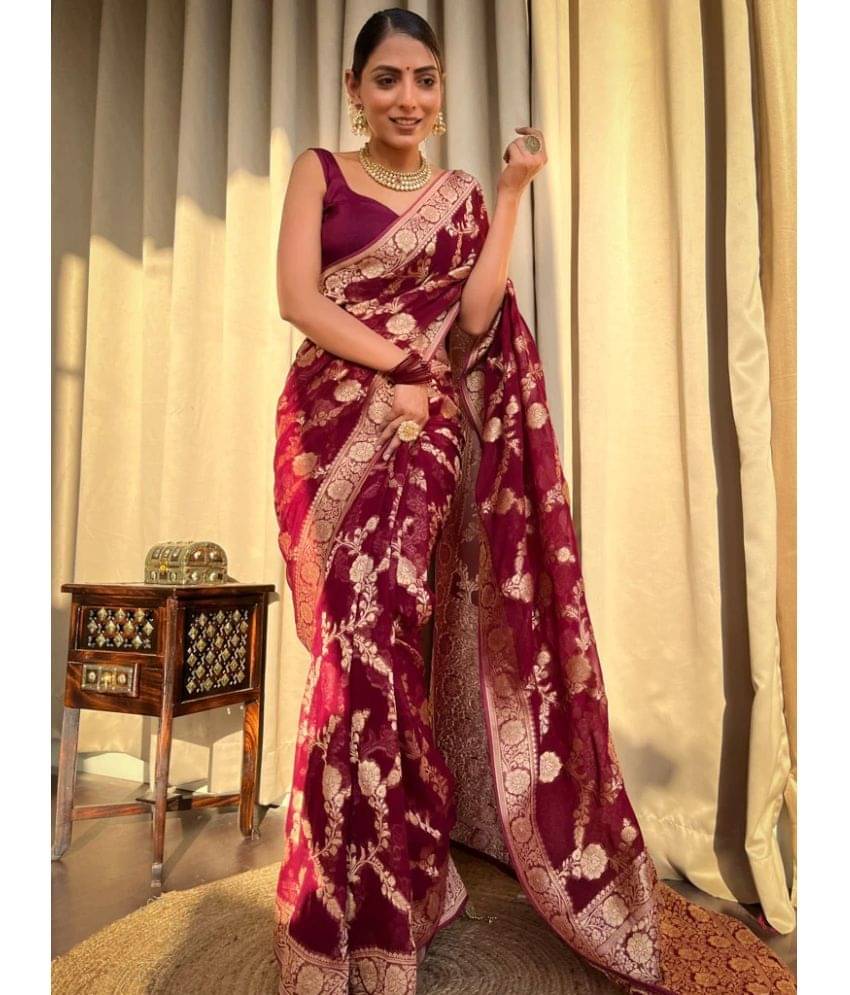     			Balaji's Banarasi Silk Embellished Saree With Unstitched Blouse Piece ( Maroon )
