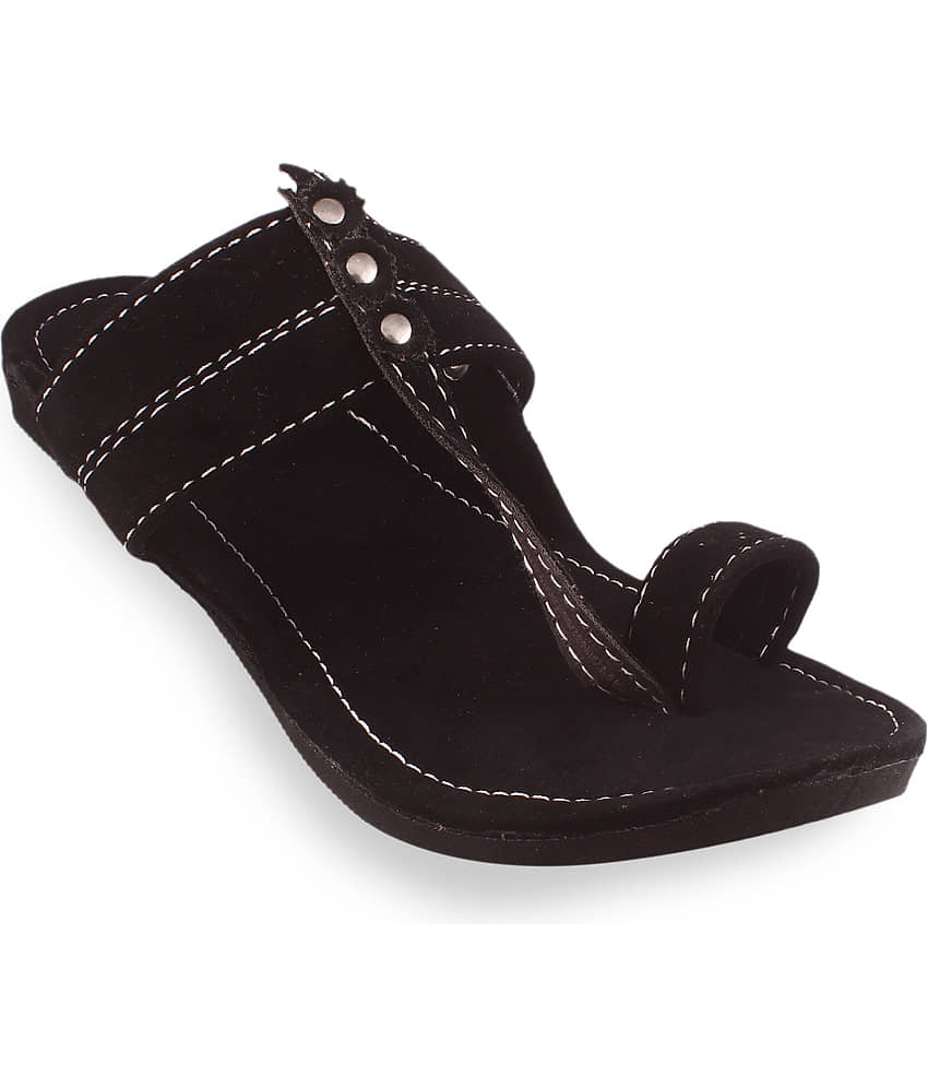 Anjaneya Creations Black Men's Kolhapuris - Ethnic Shoes | Buy online on ZillyBuy