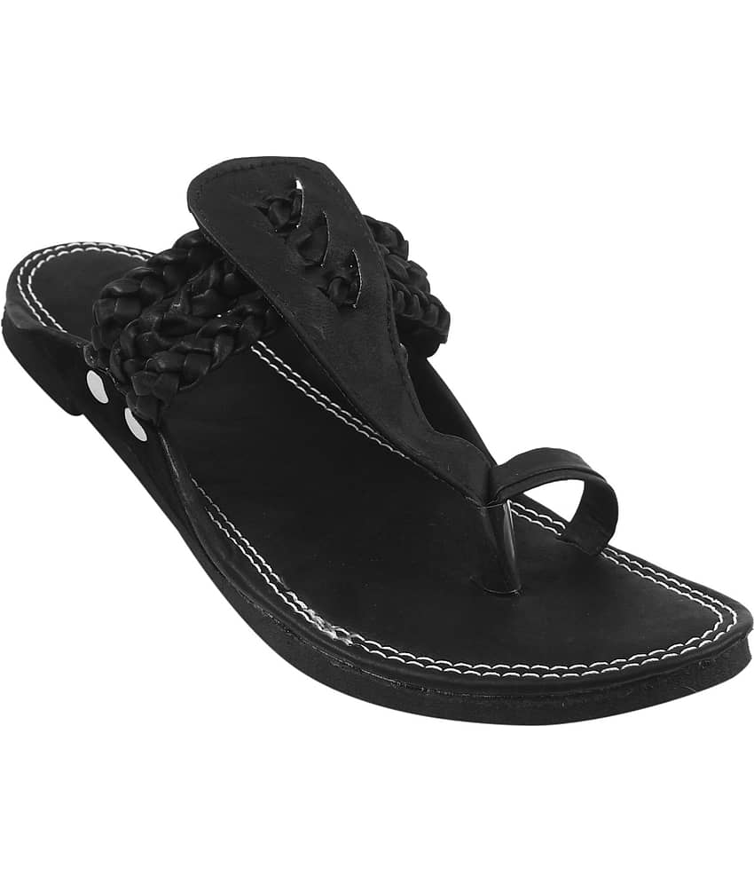 Anjaneya Creations Black Men's Kolhapuris - Ethnic Shoes | Buy online on ZillyBuy