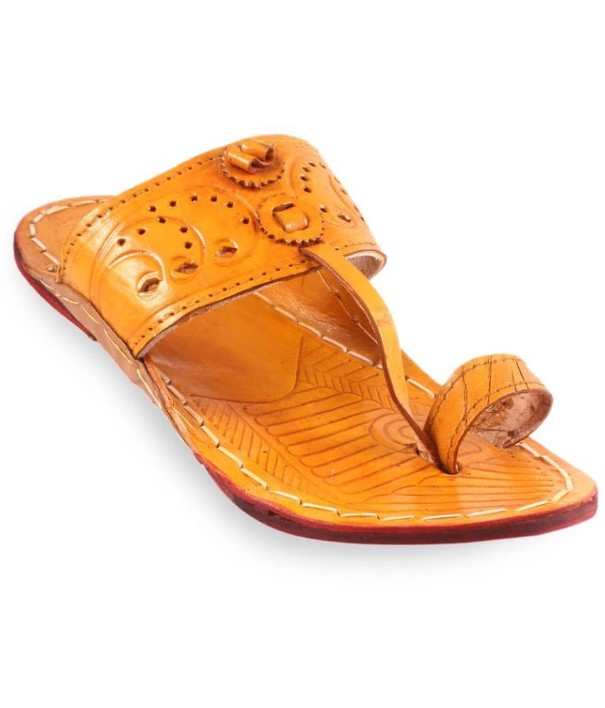 Anjaneya Creations Yellow Men's Kolhapuris - Ethnic Shoes | Buy online on ZillyBuy
