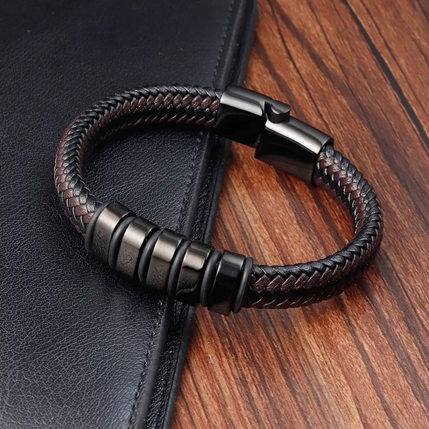     			Thrillz Brown Bracelet ( Pack of 1 )