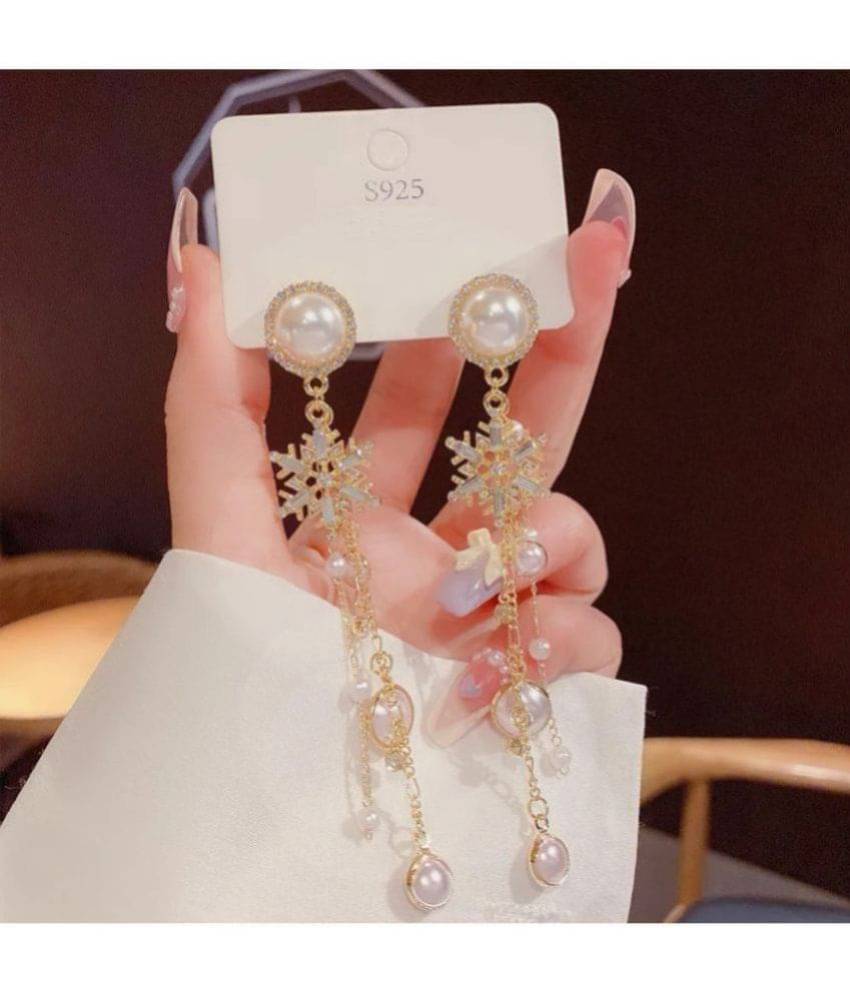     			Thrillz Golden Drop Earrings ( Pack of 2 )