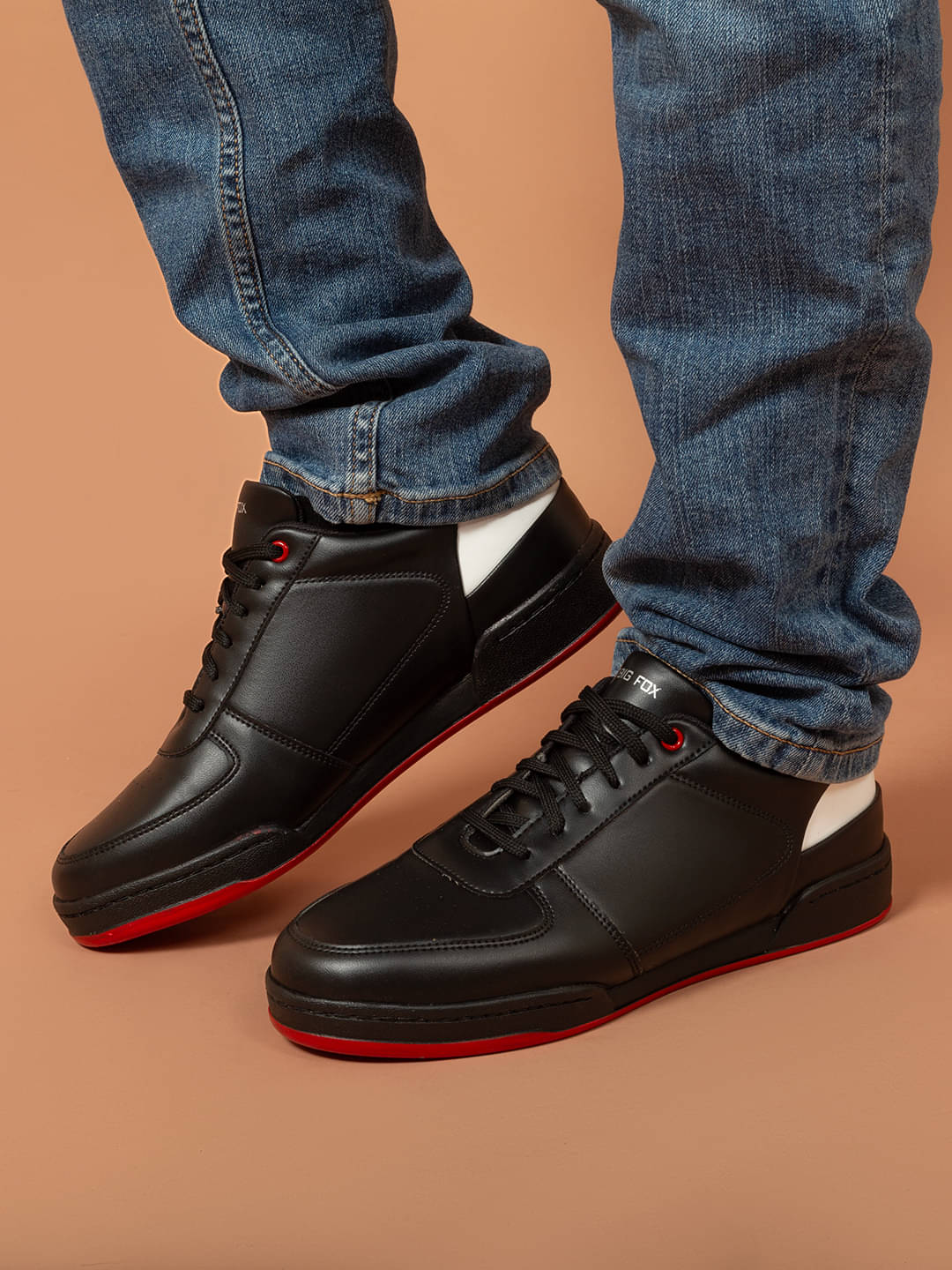     			Big Fox Black Men's Sneakers