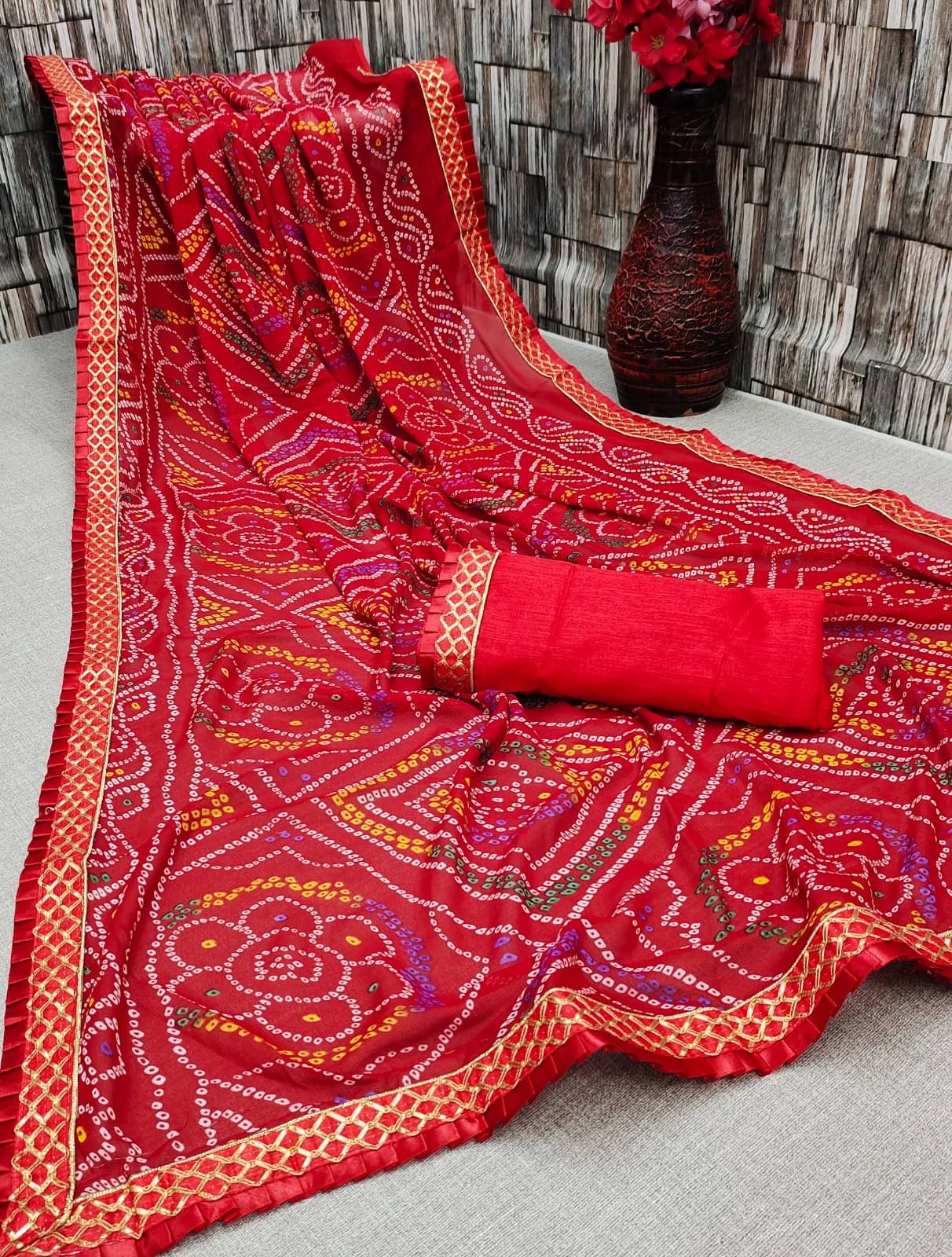 Kanooda Prints Georgette Printed Saree With Unstitched Blouse Piece ( Red ) Kanooda Prints Georgette Printed Saree With Unstitched Blouse Piece ( Red )