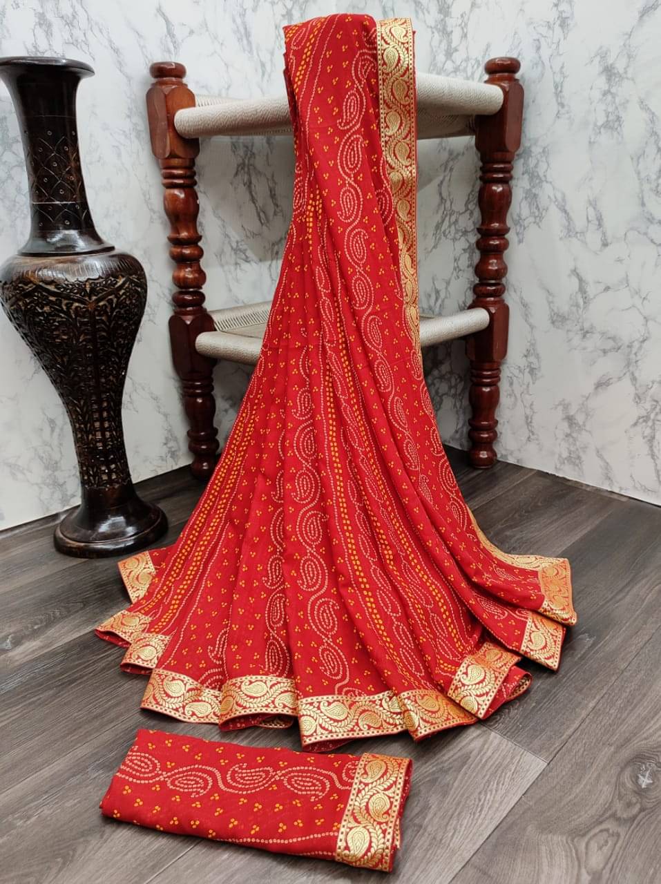 Kanooda Prints Georgette Printed Saree With Unstitched Blouse Piece ( Red )     			Kanooda Prints Georgette Printed Saree With Unstitched Blouse Piece ( Red )