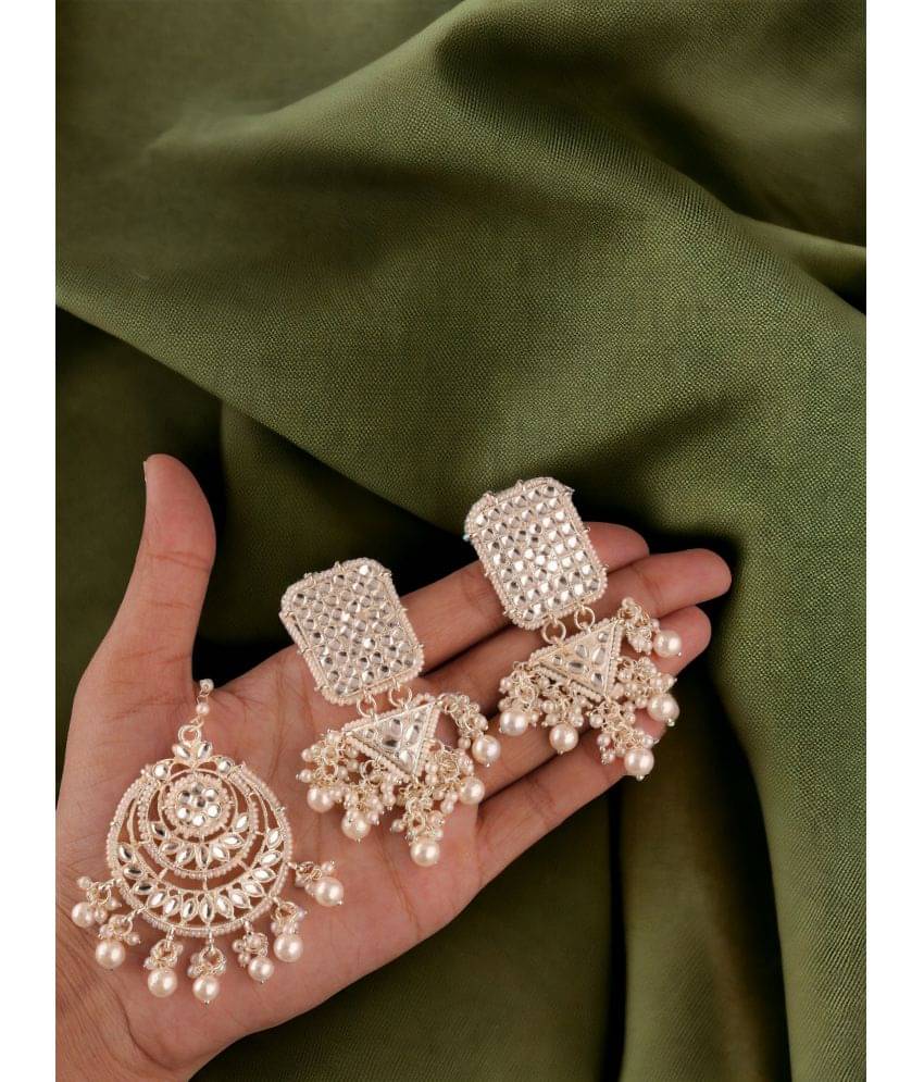     			MGSV Off White Maang Tikka ( Pack of 2 )