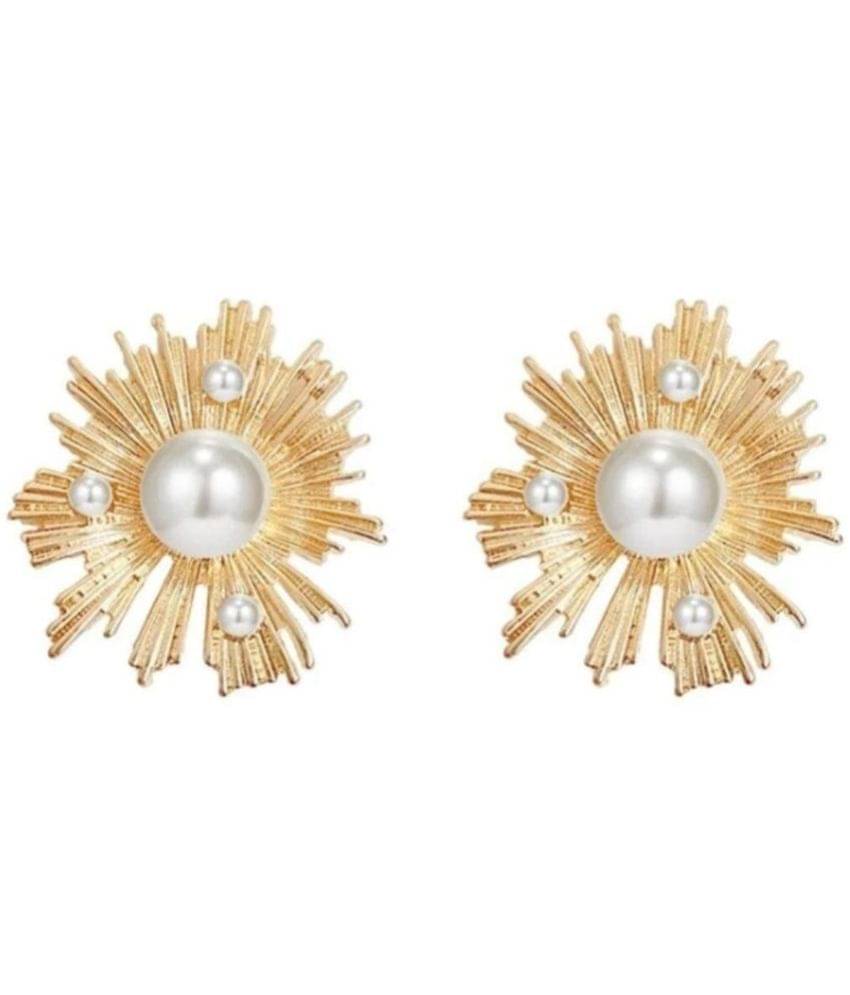     			Thrillz Golden Stud Earrings ( Pack of 1 )