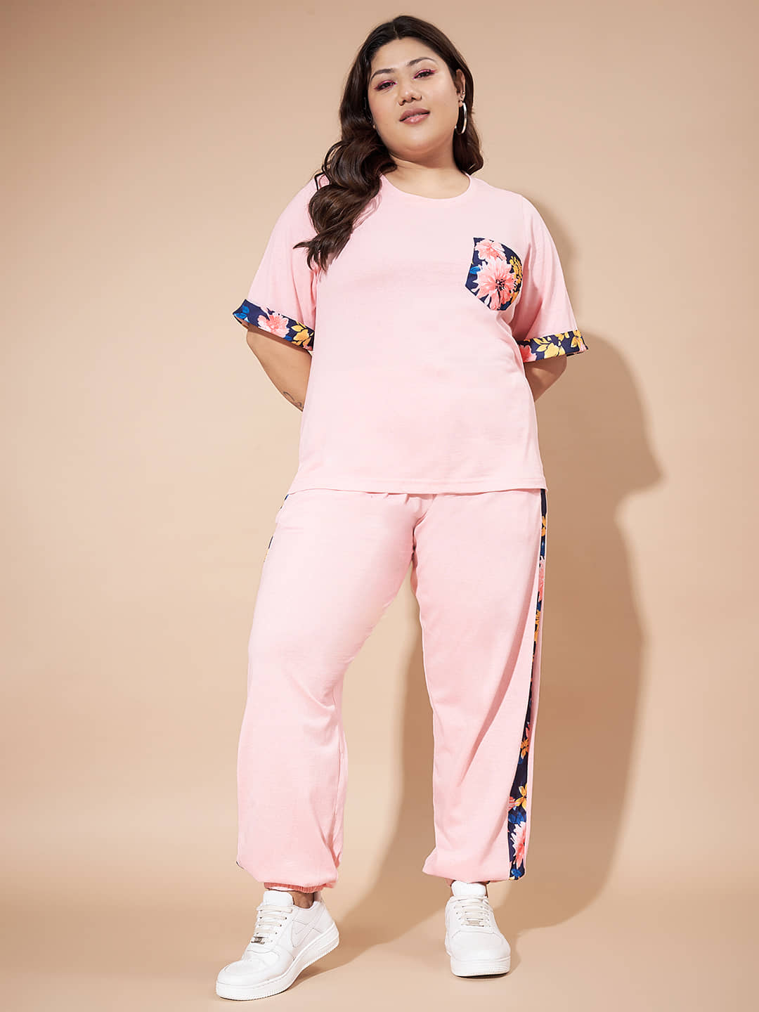 AUSTIVO Women Printed Top With Joggers Co-Ord Set ( Pink )