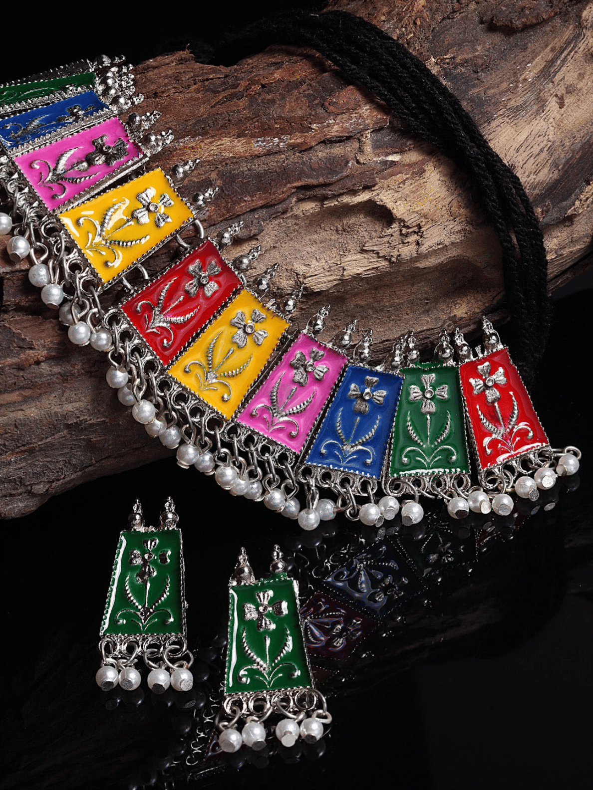     			PUJVI Multicolor Alloy Necklace Set ( Pack of 1 )