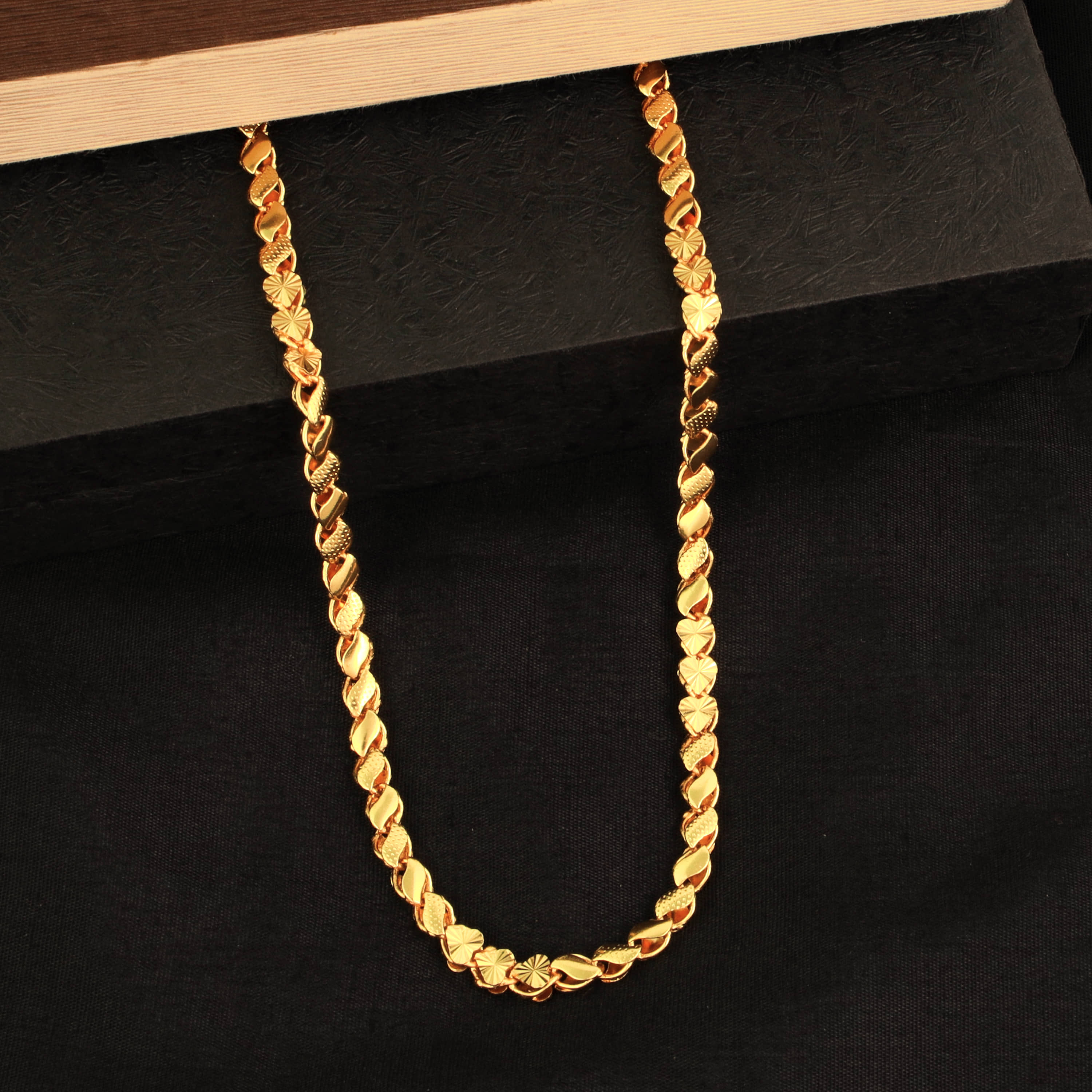 Thrillz Gold Plated Brass Chain ( Pack of 1 )