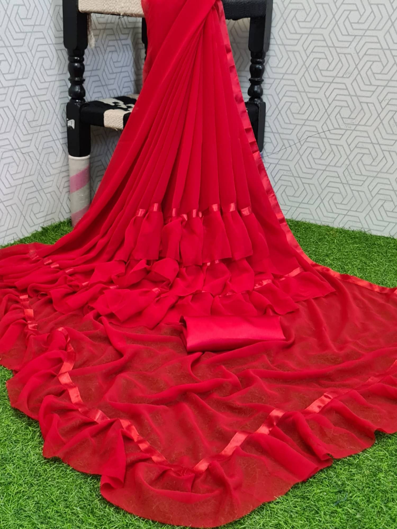 Aika Georgette Solid Saree With Unstitched Blouse Piece ( Maroon ) Aika Georgette Solid Saree With Unstitched Blouse Piece ( Maroon )