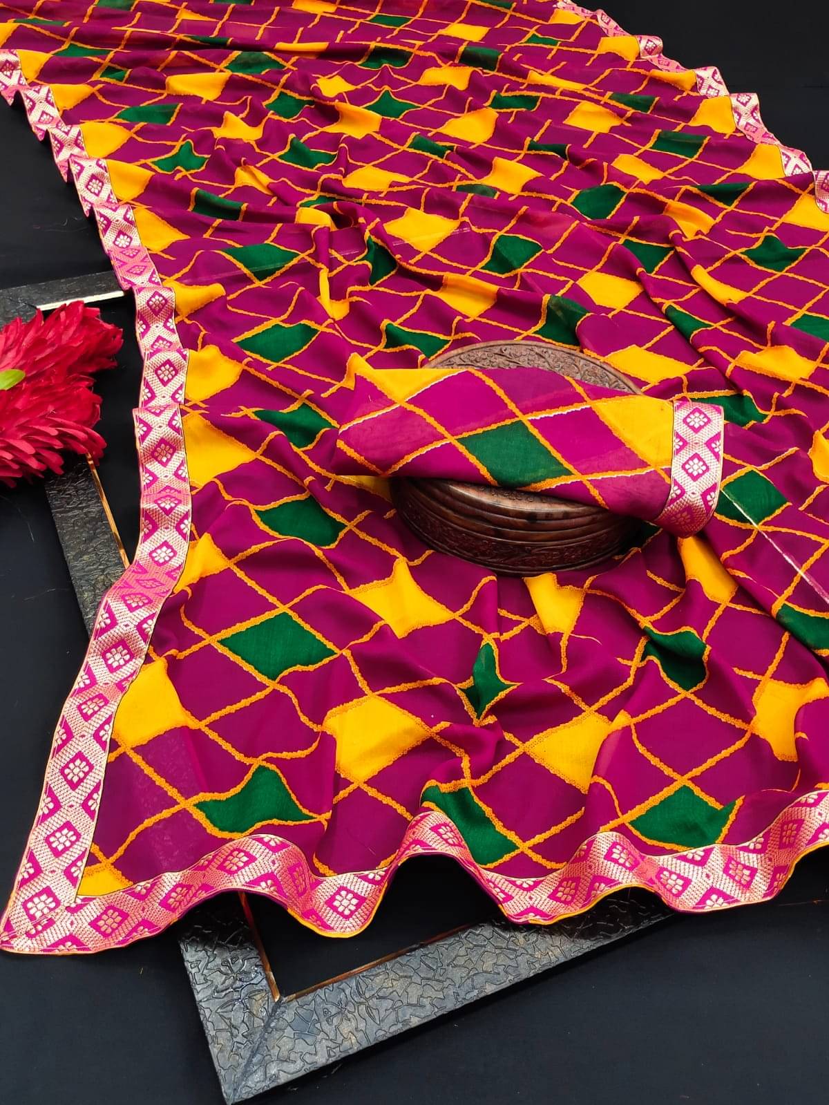 Kanooda Prints Georgette Printed Saree With Unstitched Blouse Piece ( Rani ) Kanooda Prints Georgette Printed Saree With Unstitched Blouse Piece ( Rani )