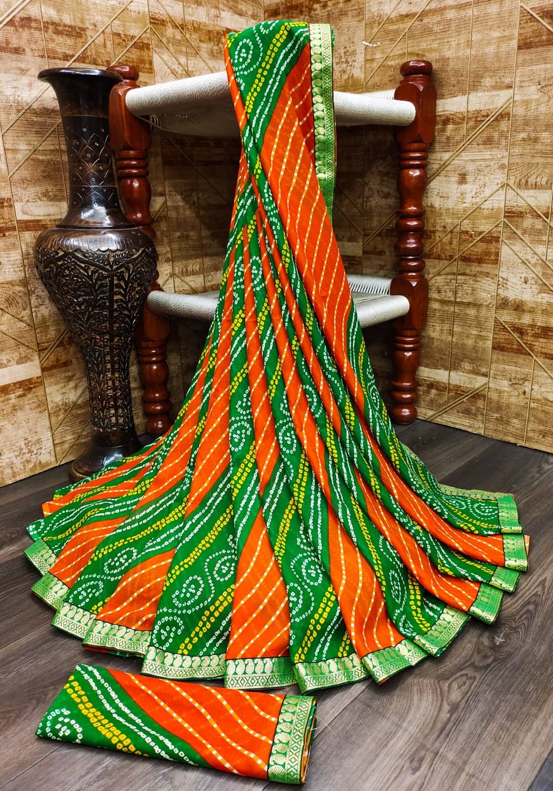 Kanooda Prints Georgette Printed Saree With Unstitched Blouse Piece ( Green ) Kanooda Prints Georgette Printed Saree With Unstitched Blouse Piece ( Green )