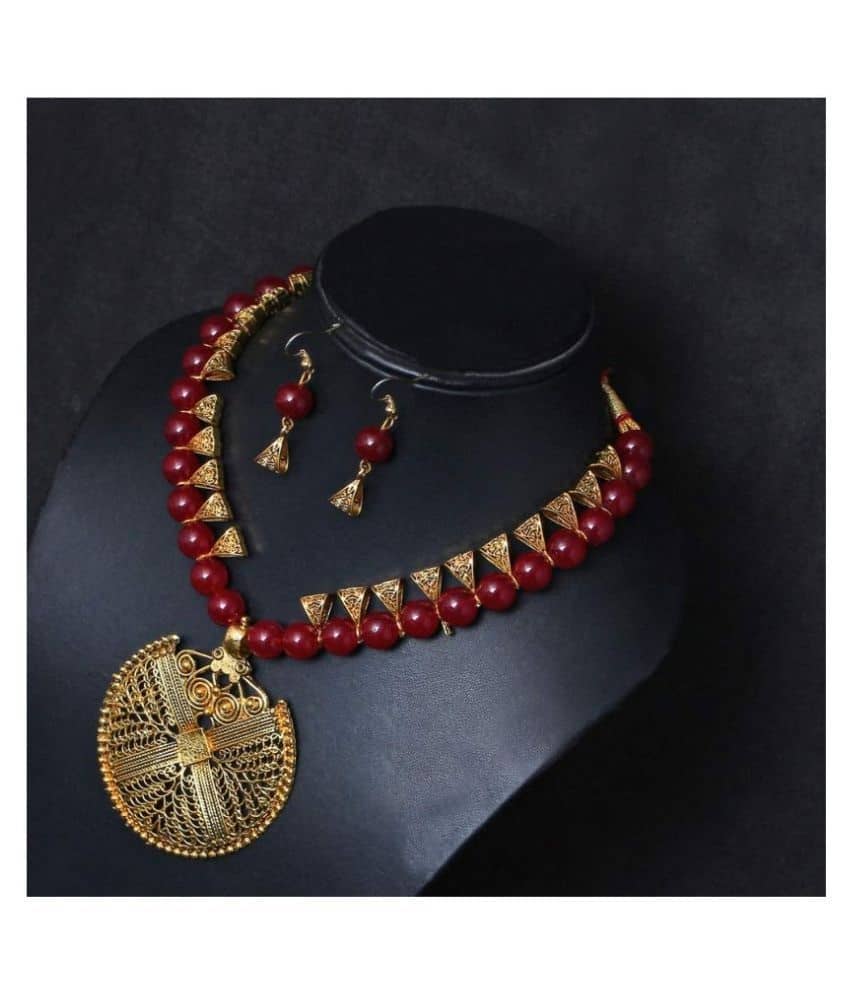 PUJVI Maroon Alloy Necklace Set ( Pack of 1 )