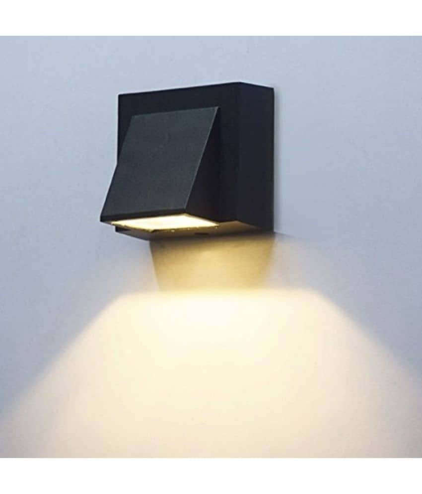 SKYRISE Black 10 Mtr Projector Light ( Pack of 1 ) - Electricals | Buy online on ZillyBuy