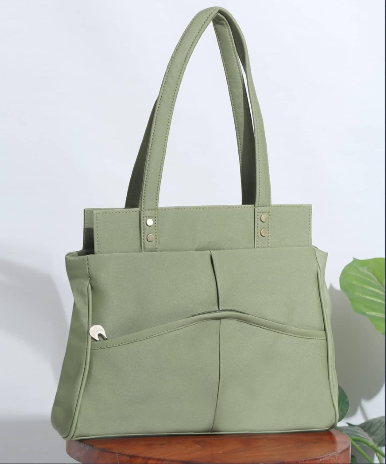     			Fargo Green Artificial Leather Handheld