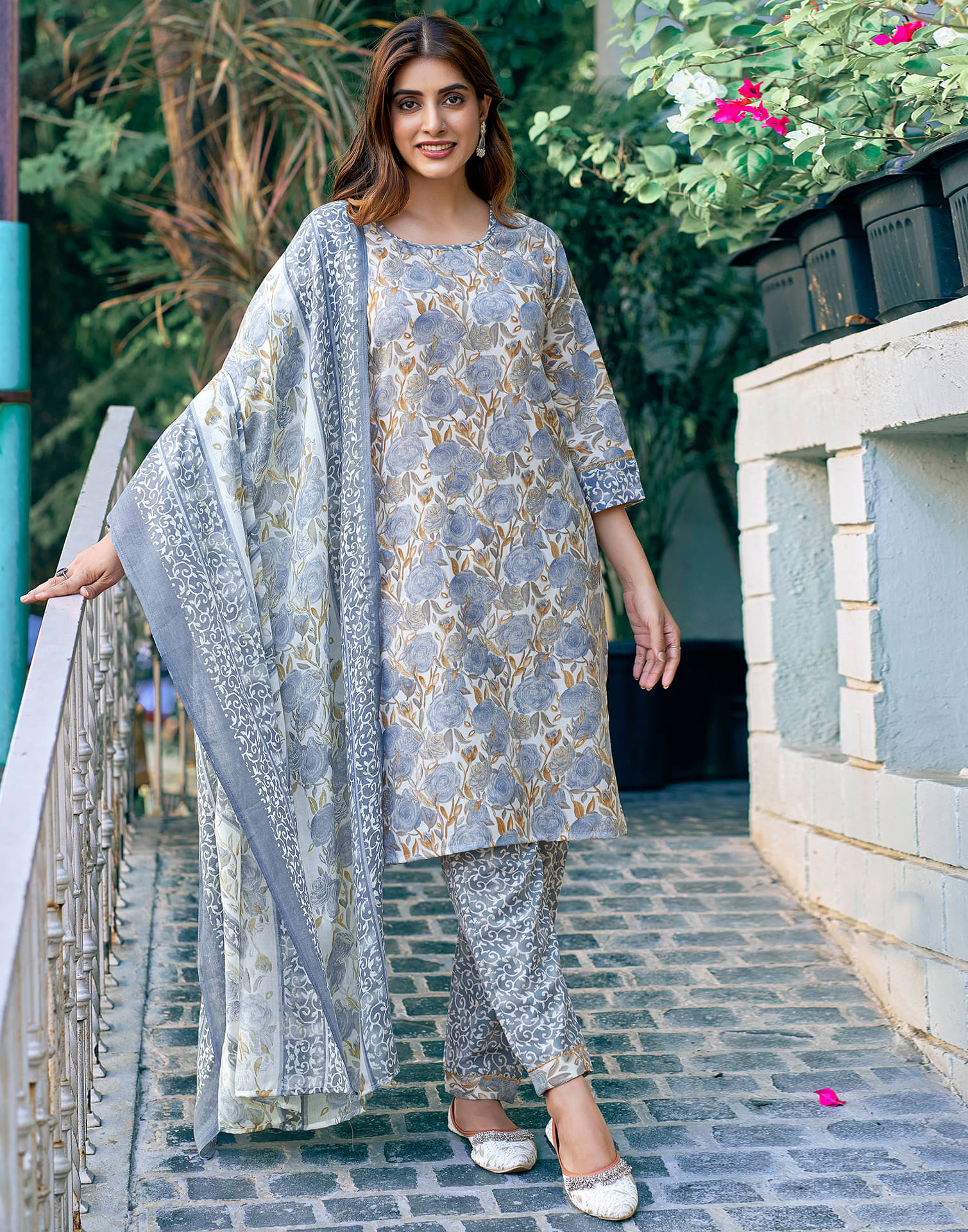 Skylee Cotton Blend Printed Kurti With Pants Women's Stitched Salwar Suit - Grey ( Pack of 1 ) Skylee Cotton Blend Printed Kurti With Pants Women's Stitched Salwar Suit - Grey ( Pack of 1 )