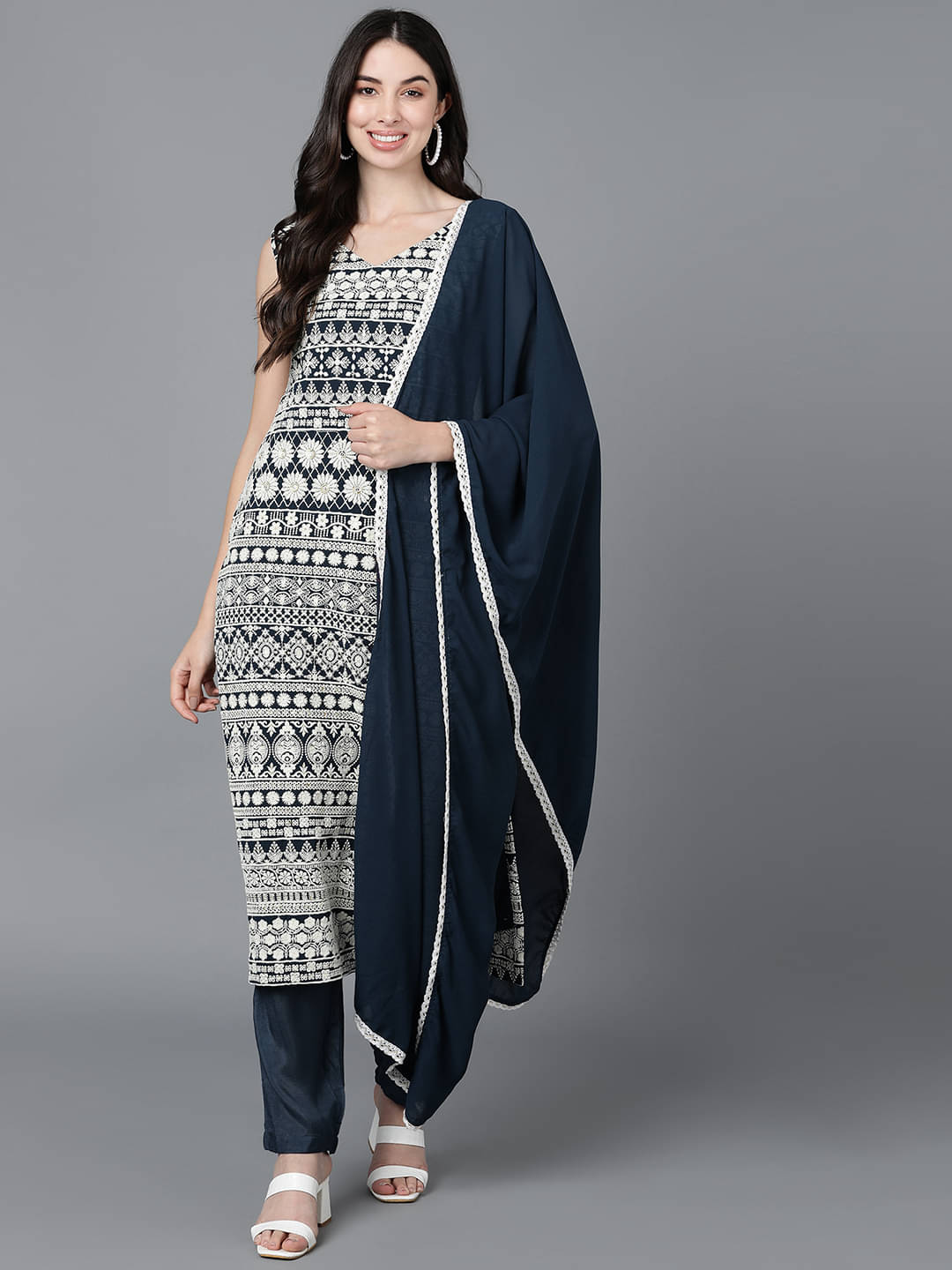 Vaamsi Georgette Embroidered Kurti With Pants Women's Stitched Salwar Suit - Teal ( Pack of 1 )     			Vaamsi Georgette Embroidered Kurti With Pants Women's Stitched Salwar Suit - Teal ( Pack of 1 )