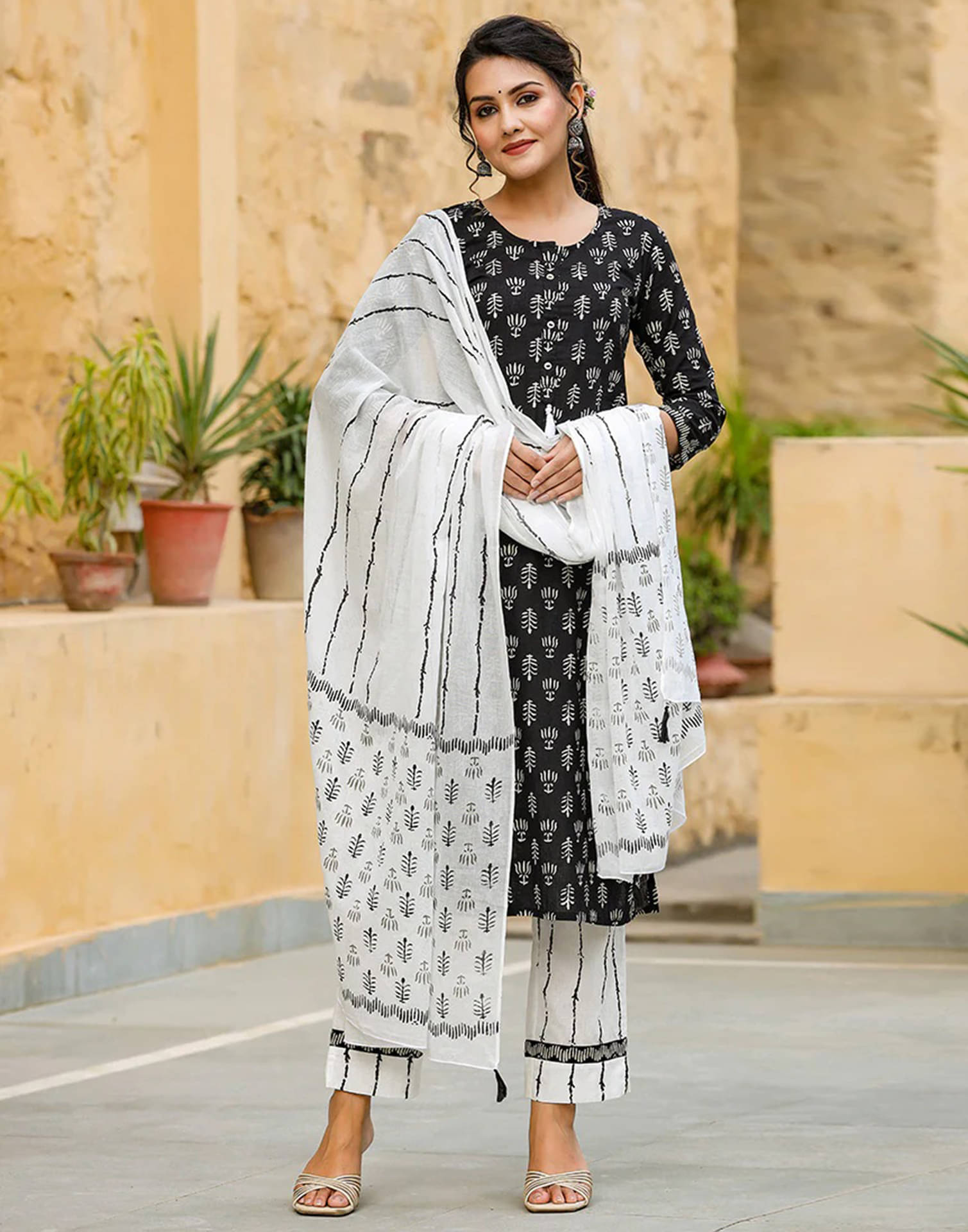 Skylee Rayon Printed Kurti With Pants Women's Stitched Salwar Suit - Black ( Pack of 1 ) Skylee Rayon Printed Kurti With Pants Women's Stitched Salwar Suit - Black ( Pack of 1 )