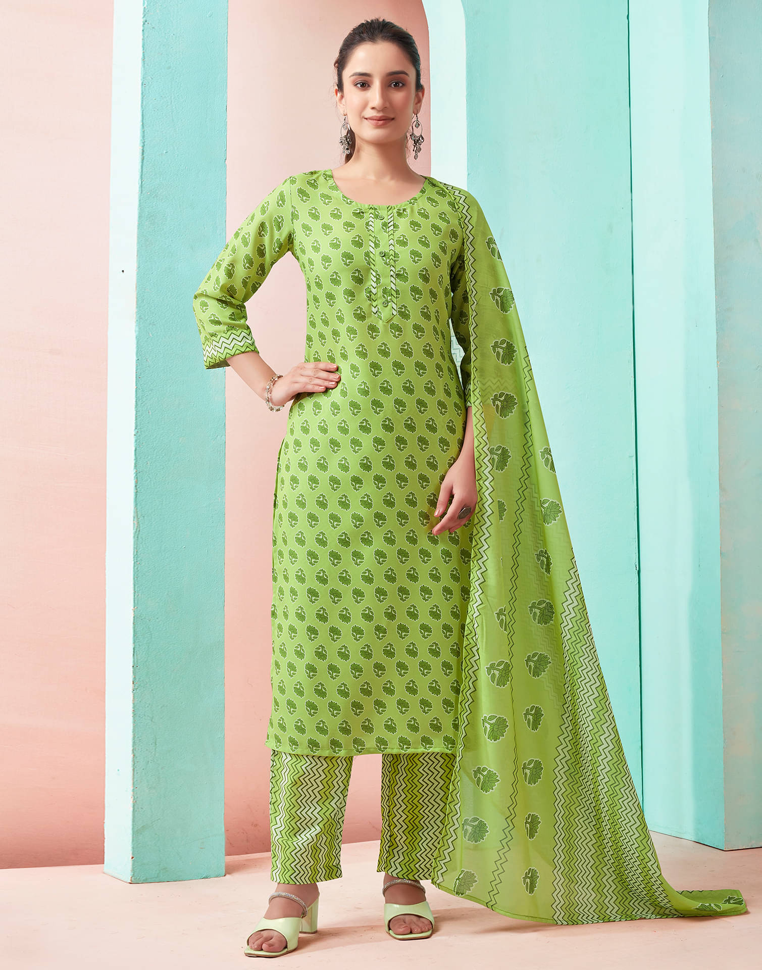     			Skylee Rayon Printed Kurti With Pants Women's Stitched Salwar Suit - Green ( Pack of 1 )