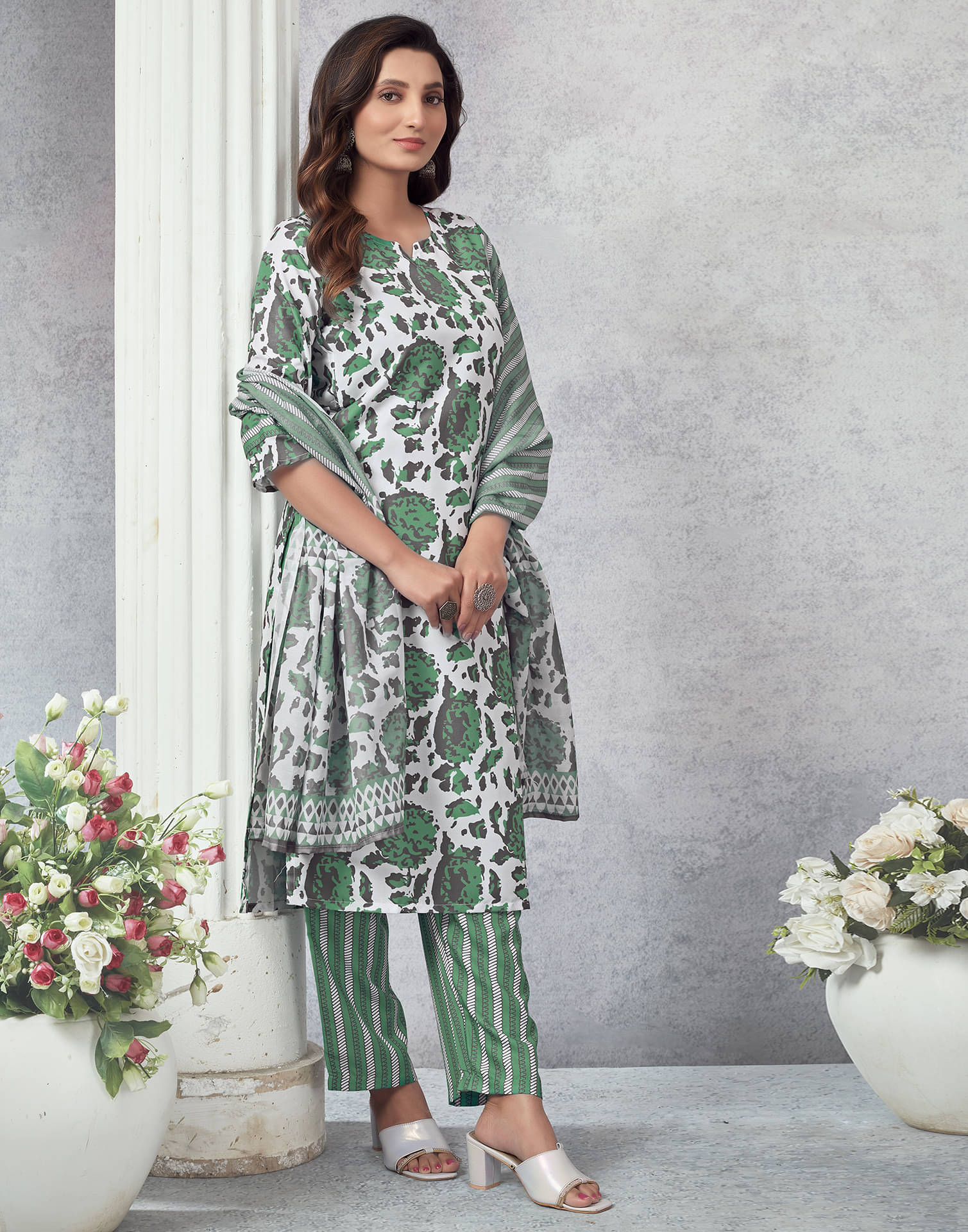     			Skylee Rayon Printed Kurti With Pants Women's Stitched Salwar Suit - Green ( Pack of 1 )