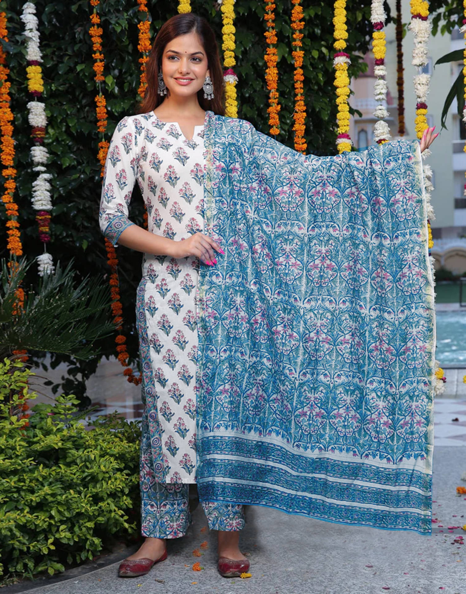     			Skylee Rayon Printed Kurti With Pants Women's Stitched Salwar Suit - White ( Pack of 1 )