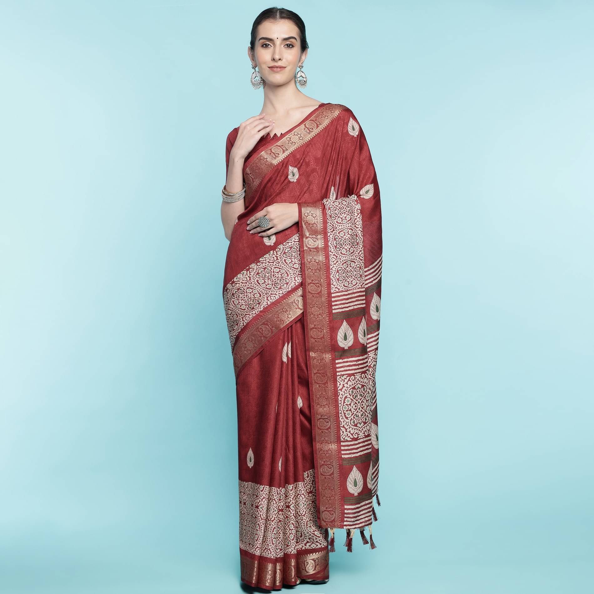 Rekha Maniyar Silk Blend Woven Saree With Unstitched Blouse Piece ( Maroon ) Rekha Maniyar Silk Blend Woven Saree With Unstitched Blouse Piece ( Maroon )