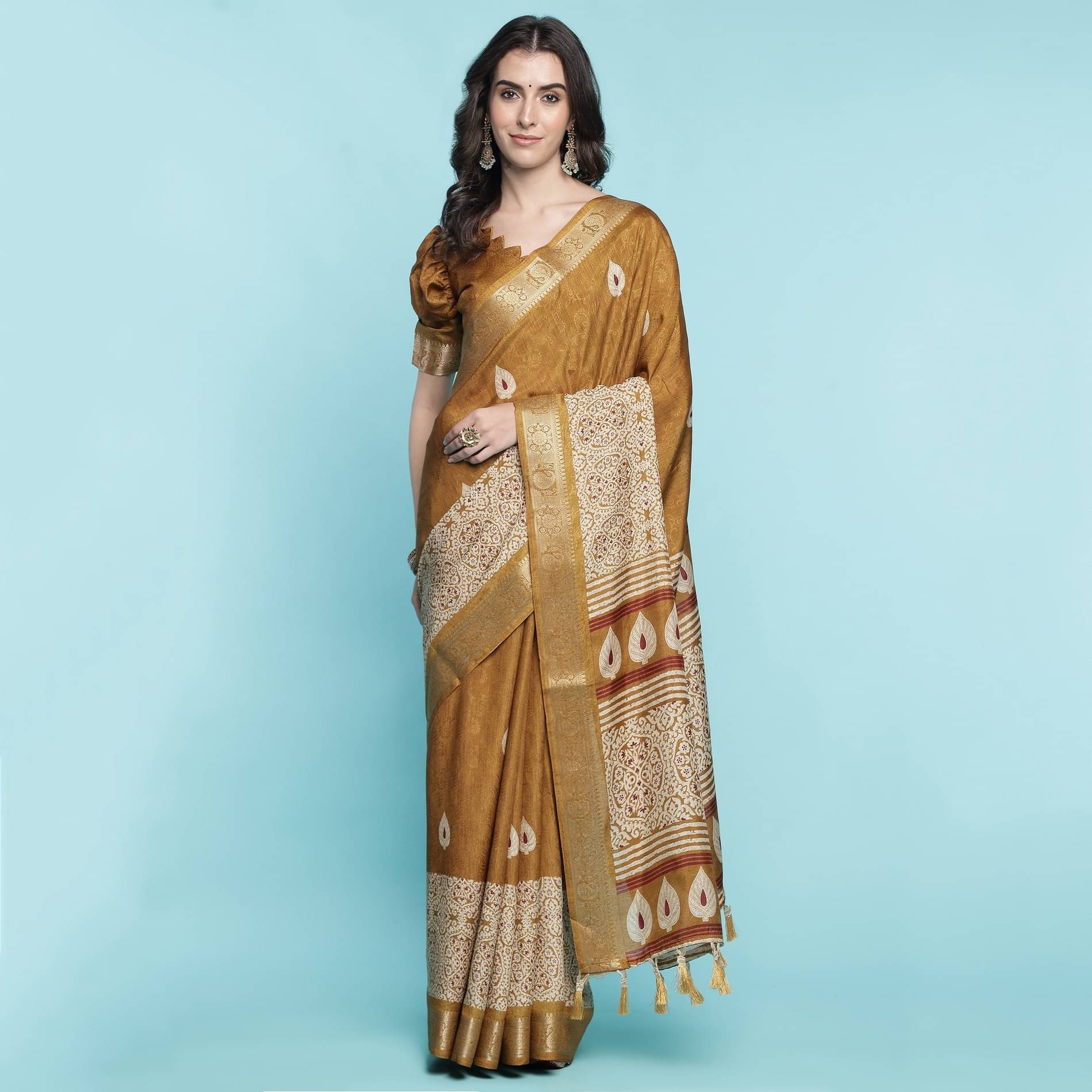     			Rekha Maniyar Silk Blend Woven Saree With Unstitched Blouse Piece ( Mustard )