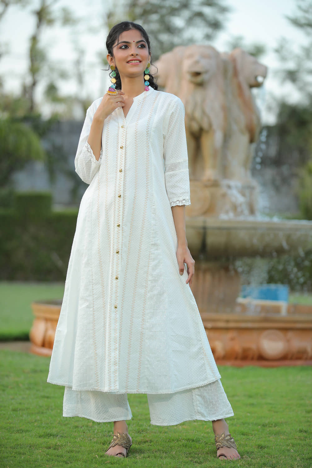 Juniper Cotton Blend Self Design Front Slit Women's Kurti - White ( Pack of 1 ) - Kurtis, Tunics | Buy online on ZillyBuy