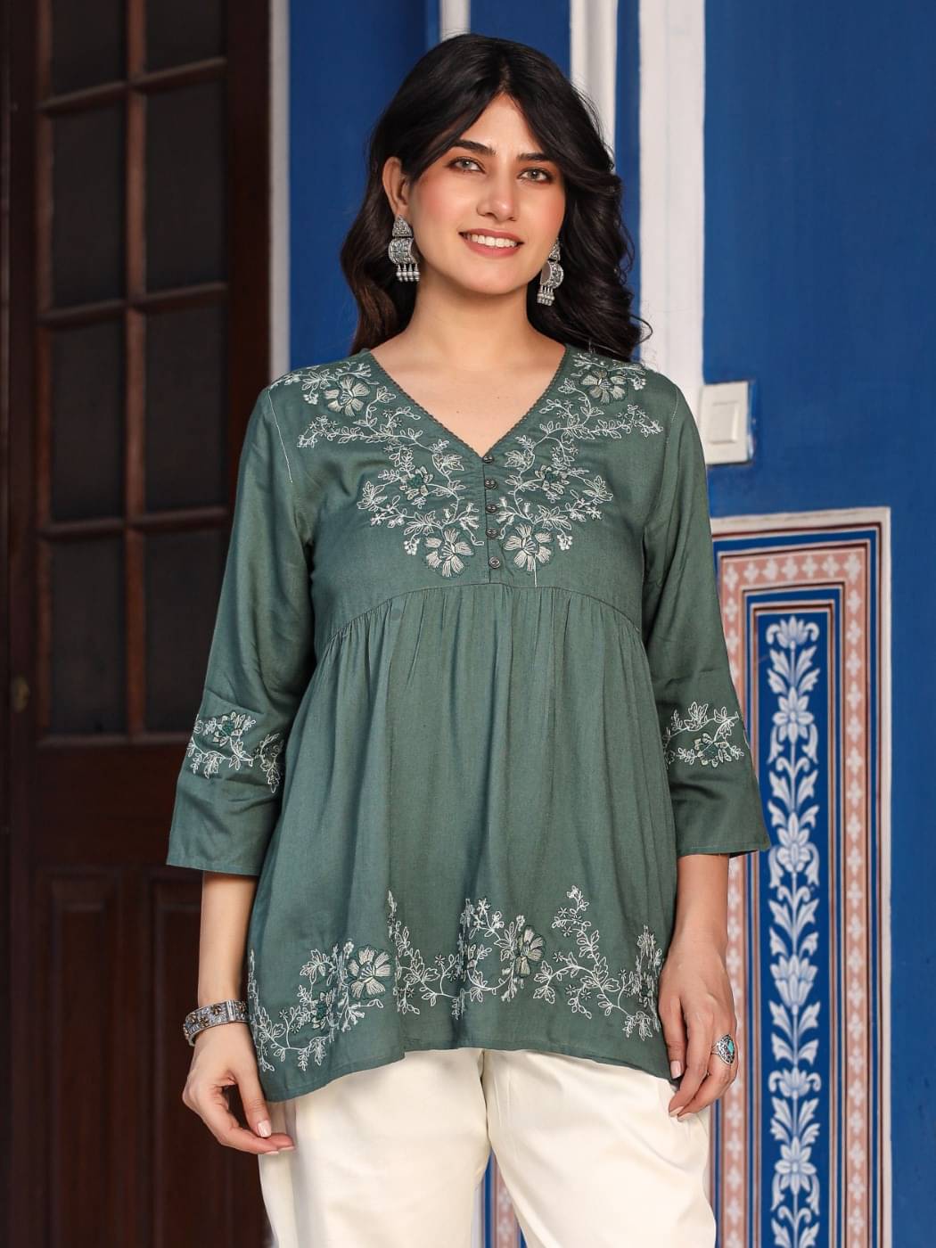     			Juniper Women's Rayon A-Line Top ( Green )