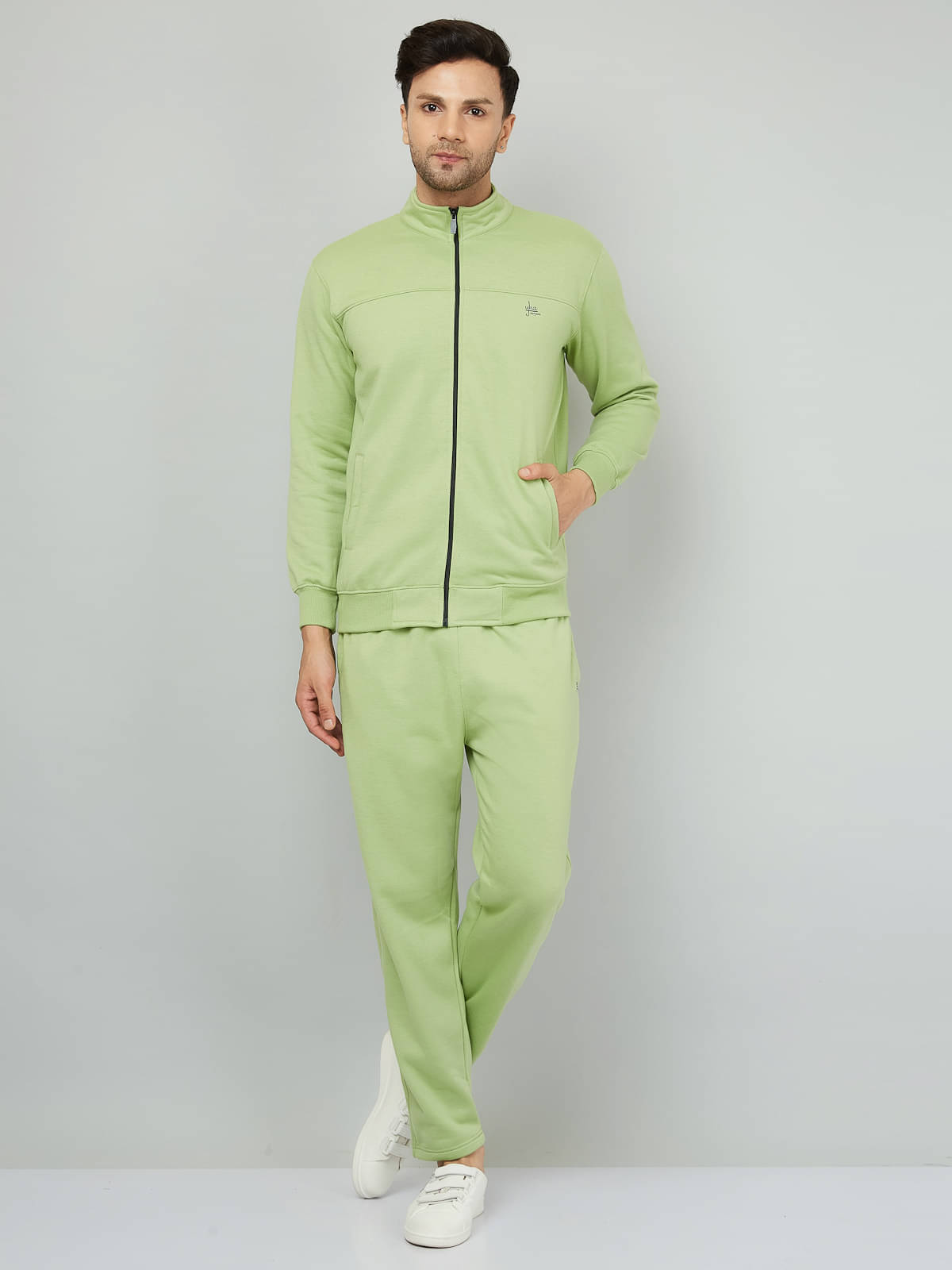     			YHA Green Fleece Regular Fit Men's Tracksuit ( Pack of 1 )