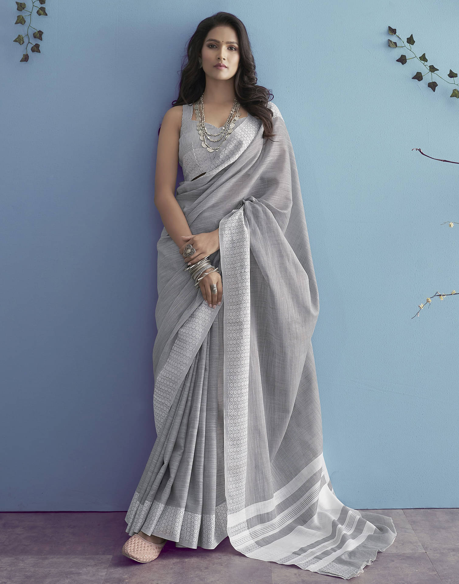 Samah Cotton Woven Saree With Unstitched Blouse Piece ( Grey ) Samah Cotton Woven Saree With Unstitched Blouse Piece ( Grey )