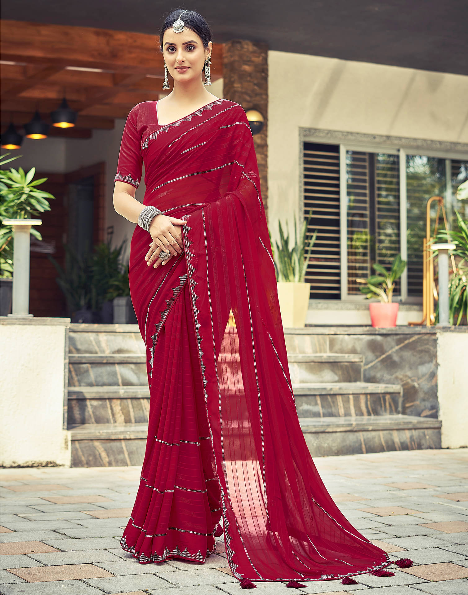 Samah Georgette Embellished Saree With Unstitched Blouse Piece ( Red ) Samah Georgette Embellished Saree With Unstitched Blouse Piece ( Red )