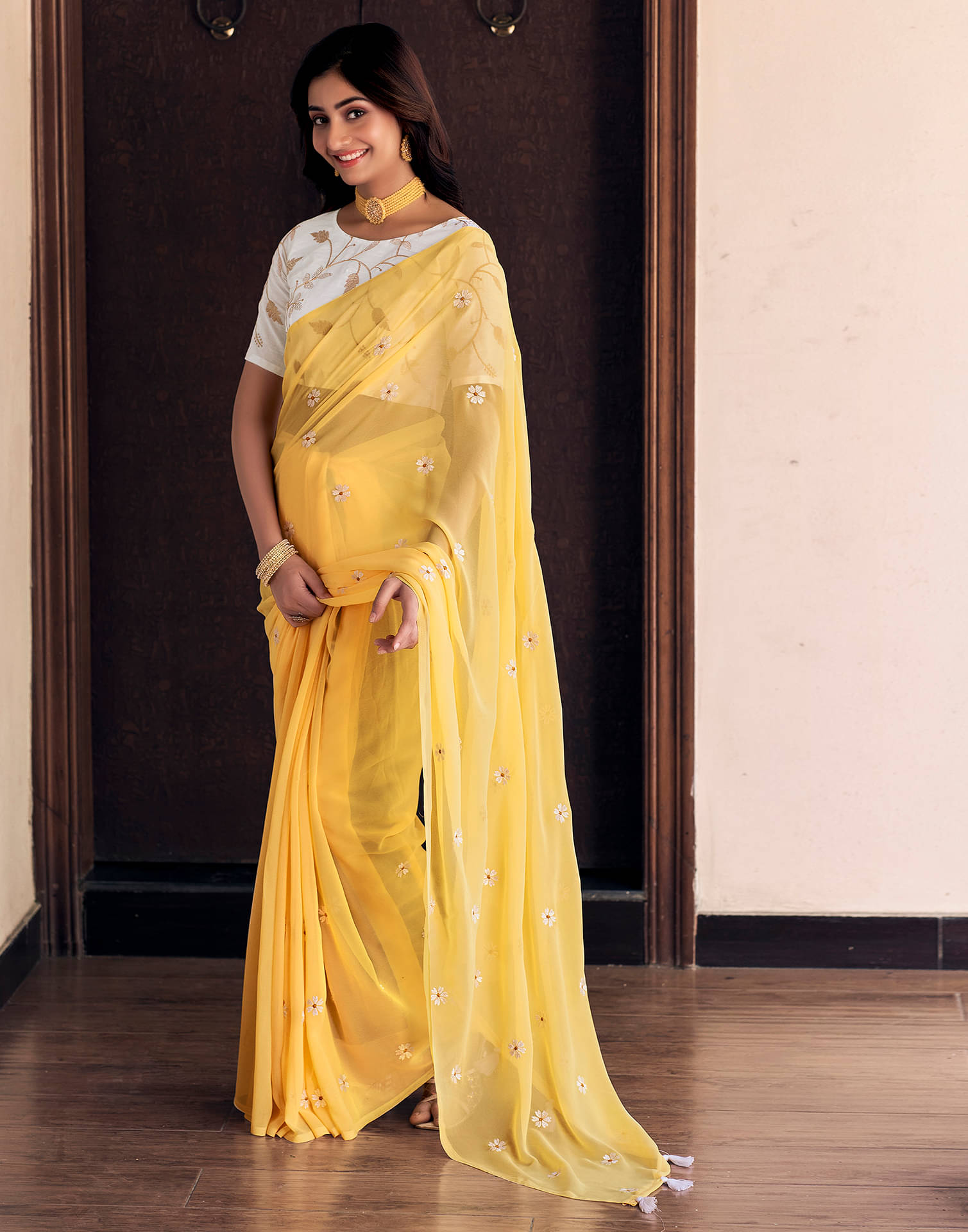     			Samah Georgette Embroidered Saree With Unstitched Blouse Piece ( Mustard )