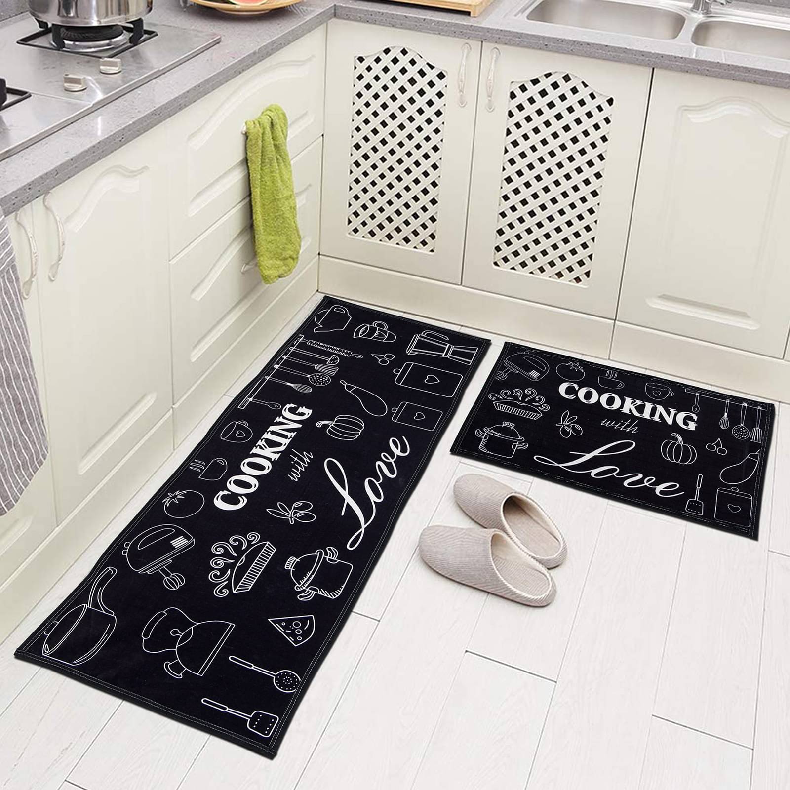     			Aazeem Black Polyester Rectangular Floor Mat ( Pack of 1 )