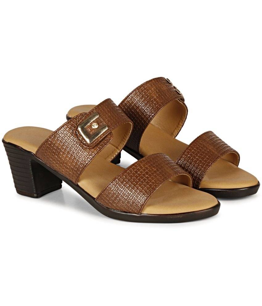     			Commander Shoes Brown Women's Slip On Heels