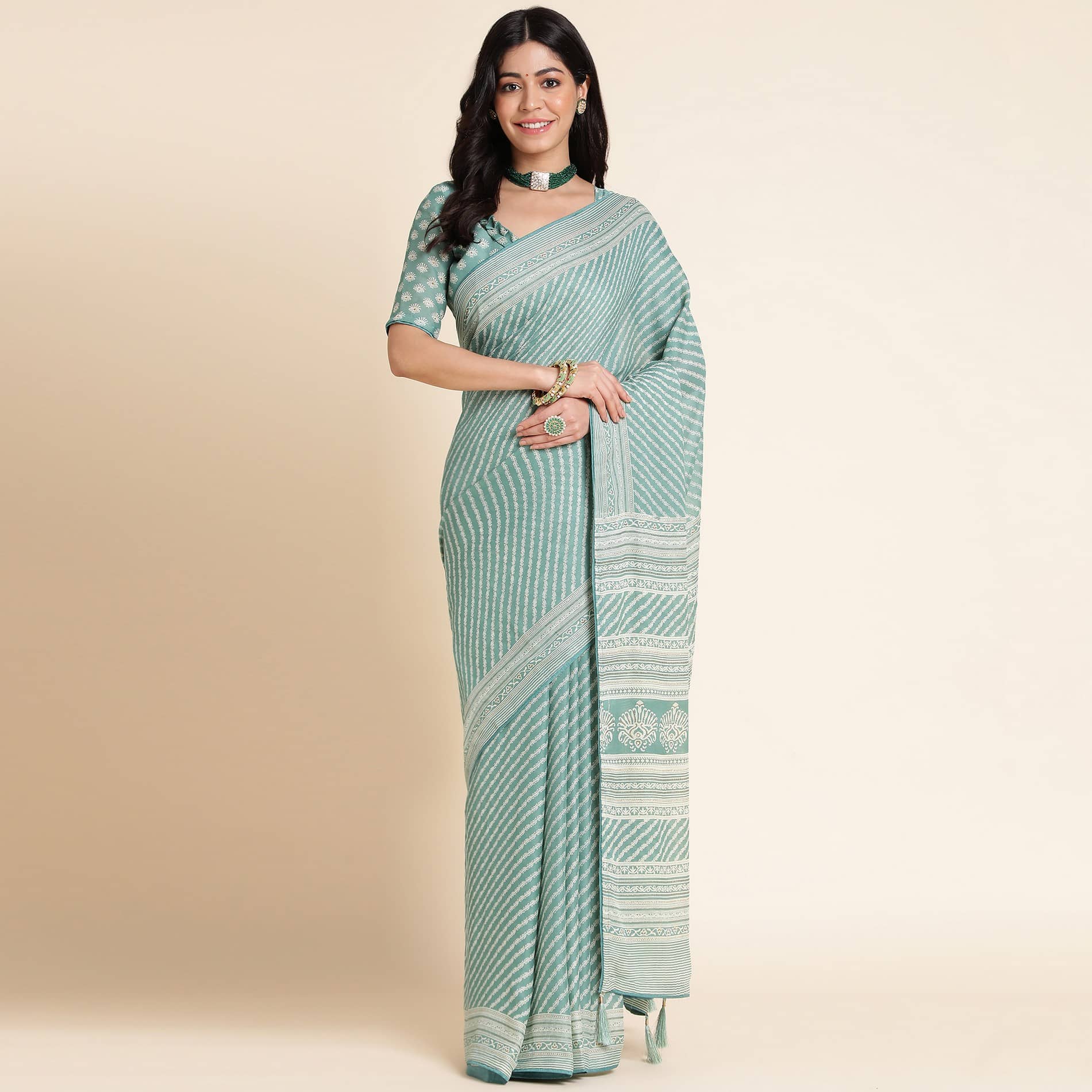 Rekha Maniyar Georgette Printed Saree With Unstitched Blouse Piece ( Teal ) - Sarees | Buy online on ZillyBuy