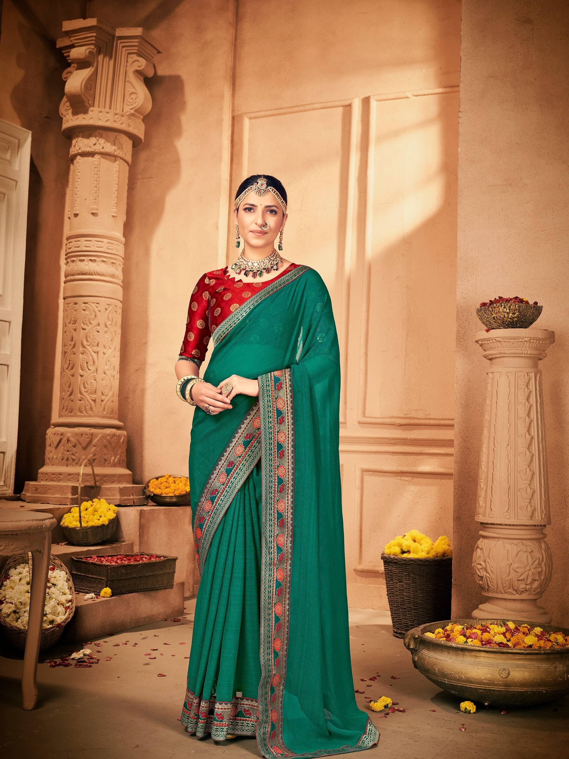     			Rekha Maniyar Georgette Solid Saree With Unstitched Blouse Piece ( Rama )