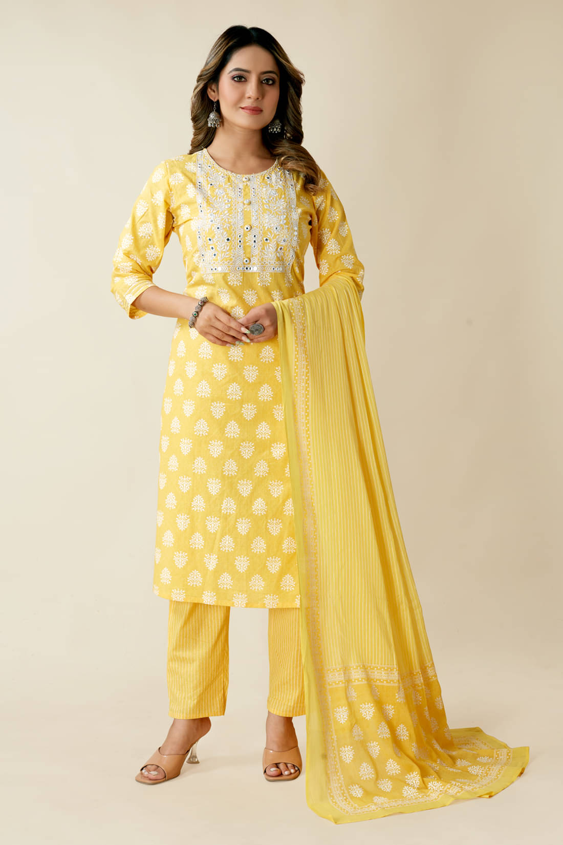     			SARRAS Cotton Printed Kurti With Pants Women's Stitched Salwar Suit - Yellow ( Pack of 1 )